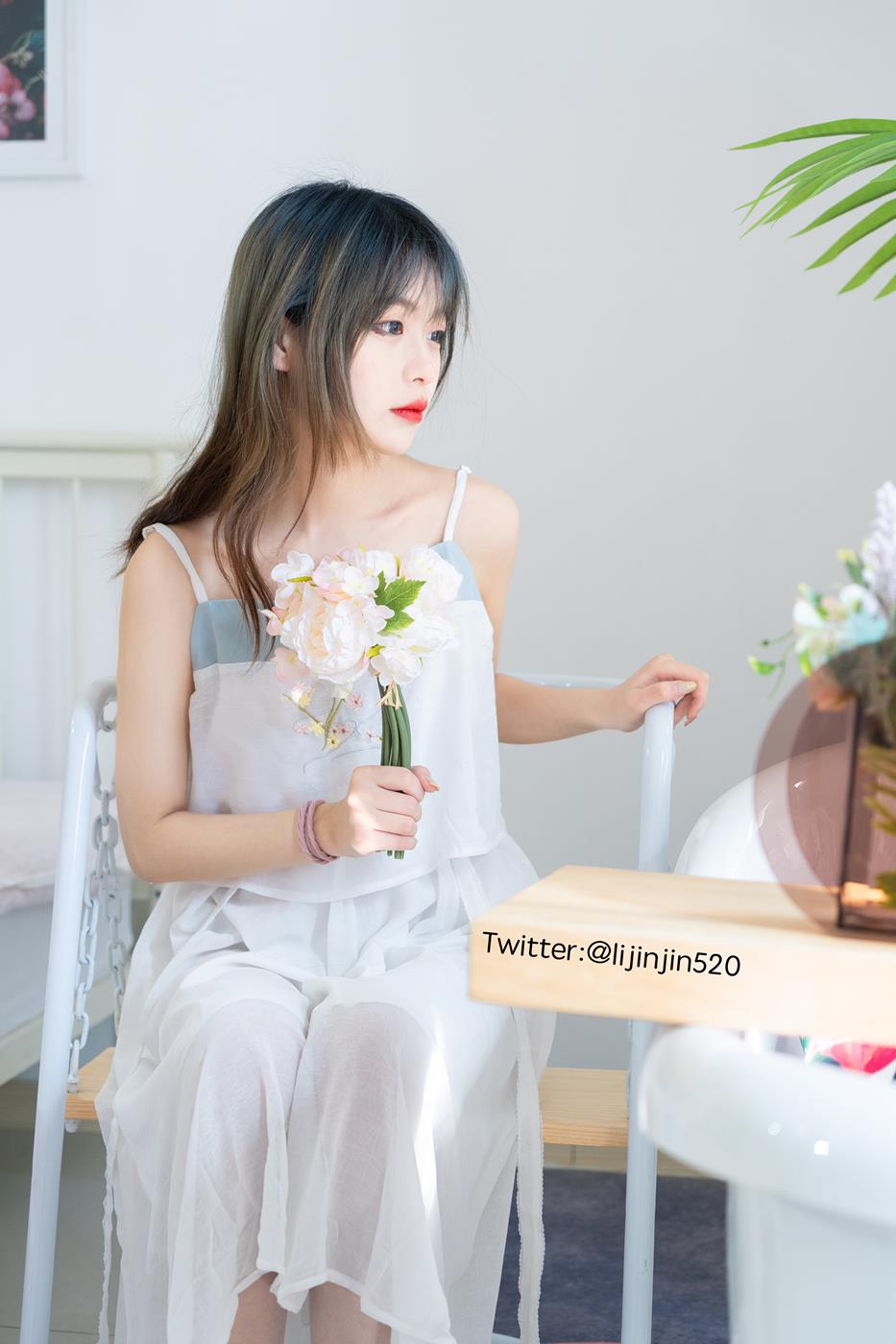 梨瑾瑾 - 室内吊带裙[20P/226MB]