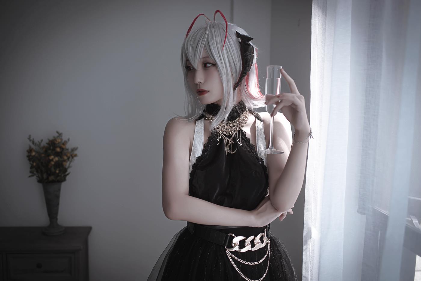 切切celia - 明日方舟 W 礼服[20P/129MB]