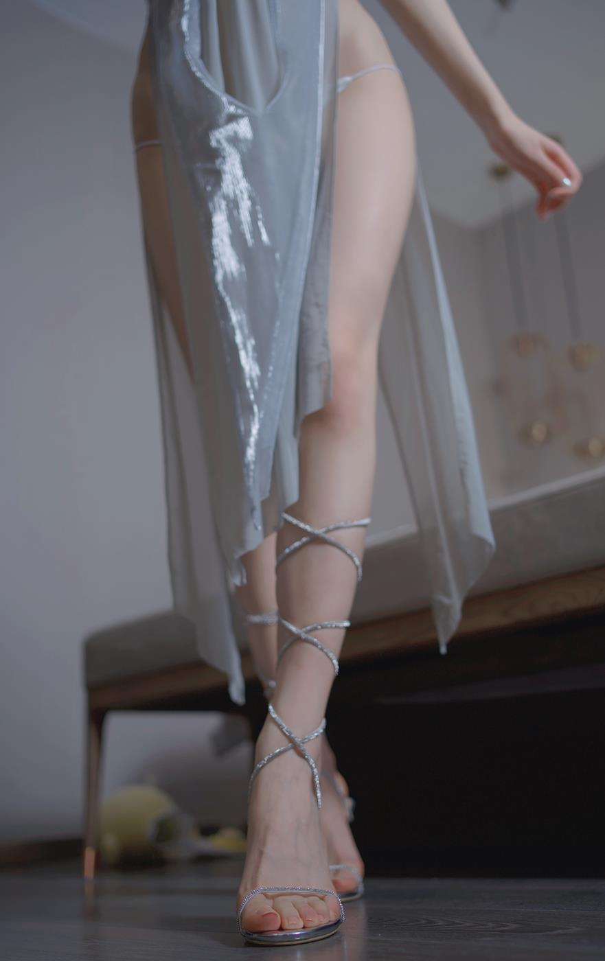 禅院熏 银色礼服[25P/188MB]