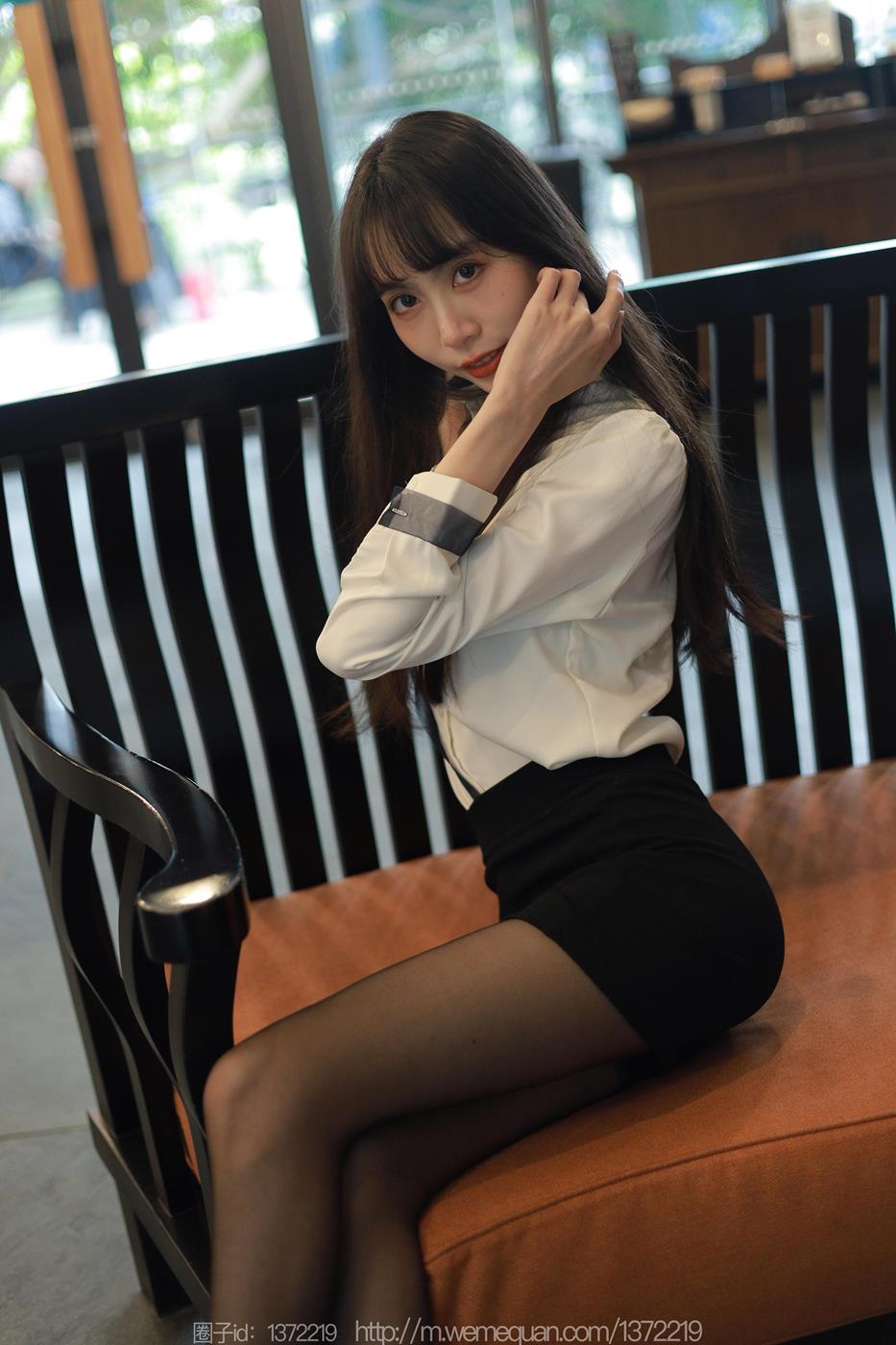 [IESS异思趣向] 2023.02.14 丝享家1361：团团《美腿下午茶》[93P/98MB]