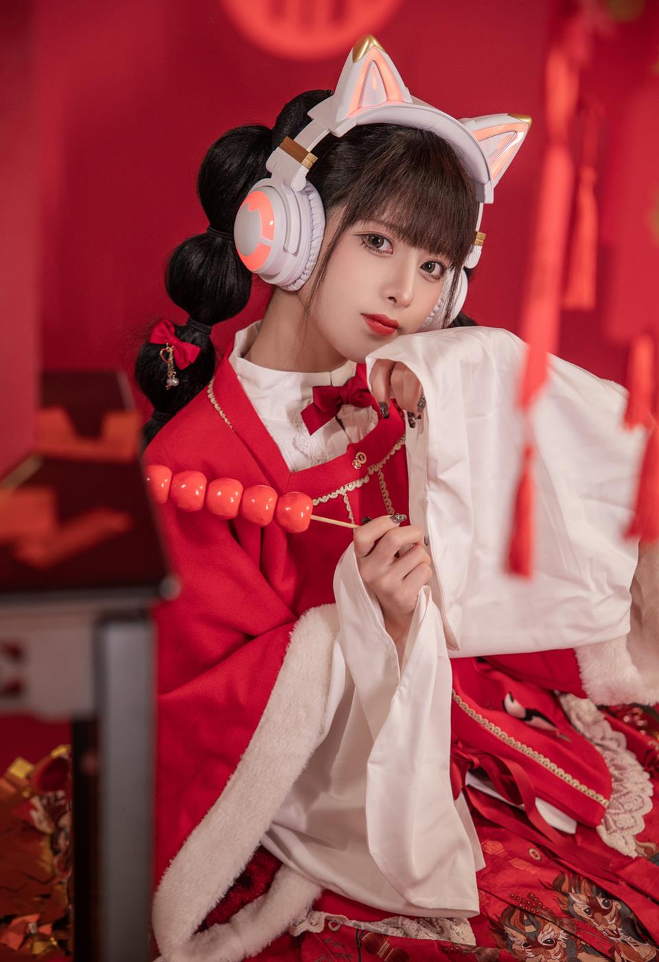 腥味猫罐 - 新年快乐[12P/82MB]