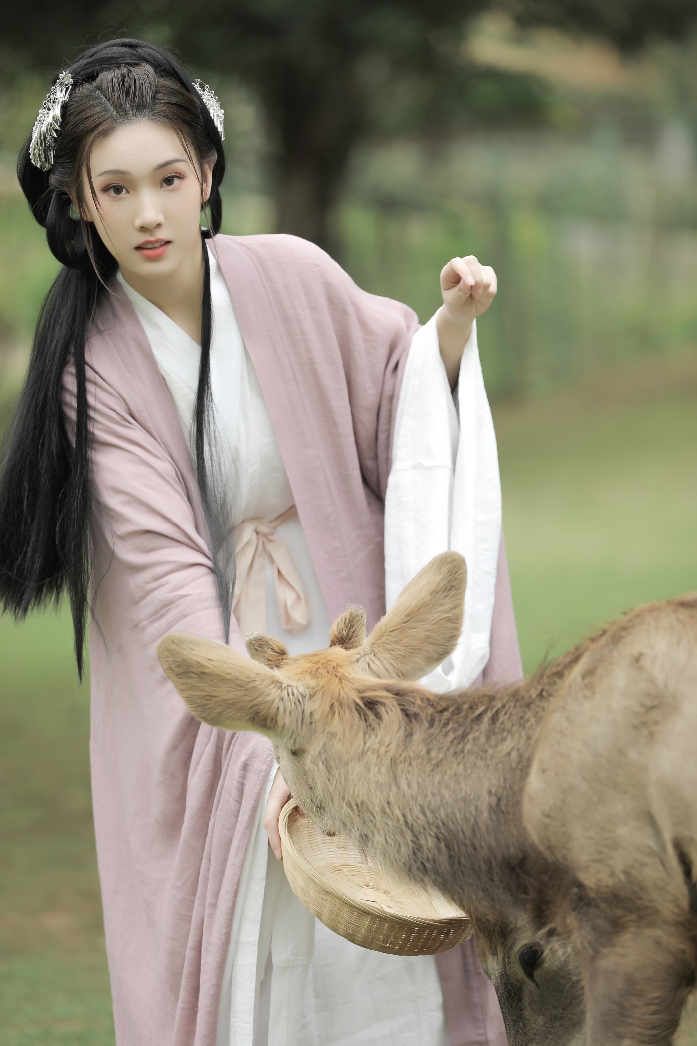 [YITUYU艺图语] 2022.06.27 春风十里 芝芝琪 [22P/233MB]