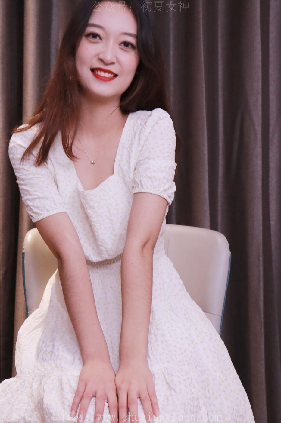 初夏女神 NO.022 依依 白色M码秋季连衣裙搭高跟鞋[137P/1V/4.17GB]