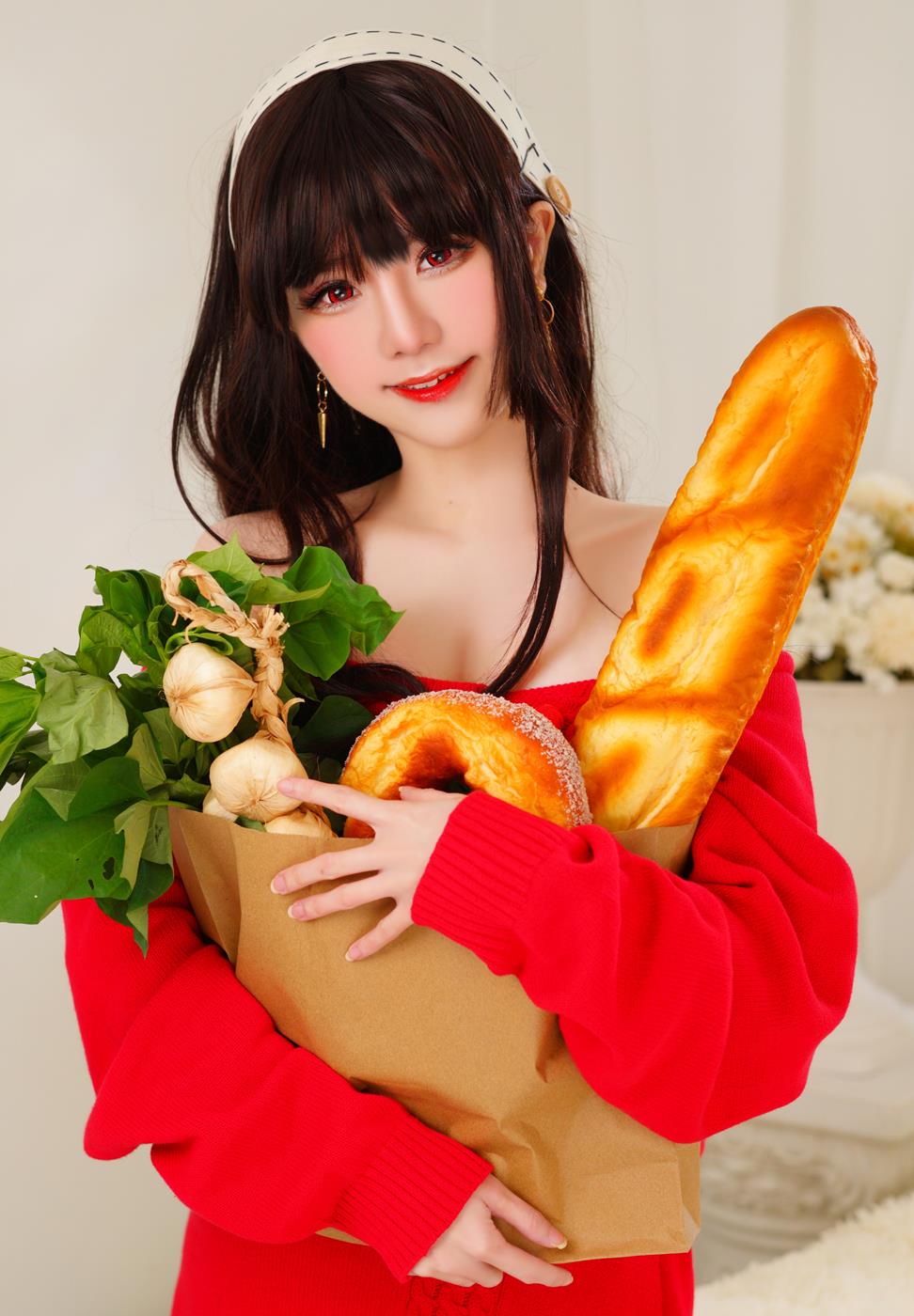 Sally Dorasnow - Yor Forger Red Sweater[19P/53MB]