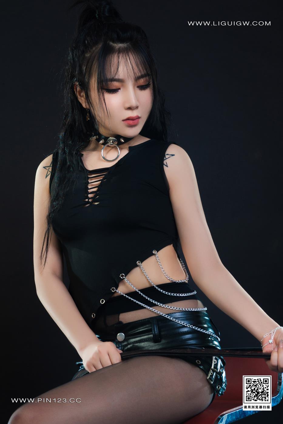 [Ligui丽柜]2023.08.18 撕袜四马 小七[69+1P/56MB]