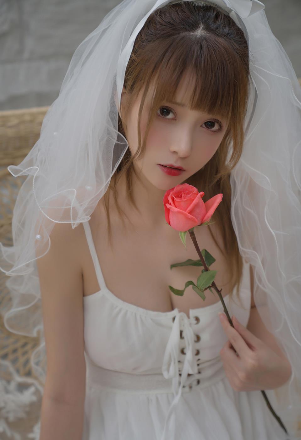 凛子酱 - 婚纱[9P/83MB]