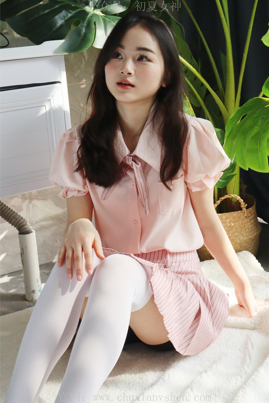 初夏女神 NO.015 十一 粉色S码休闲JK搭白色高跟鞋[97P/1V/6.40GB]