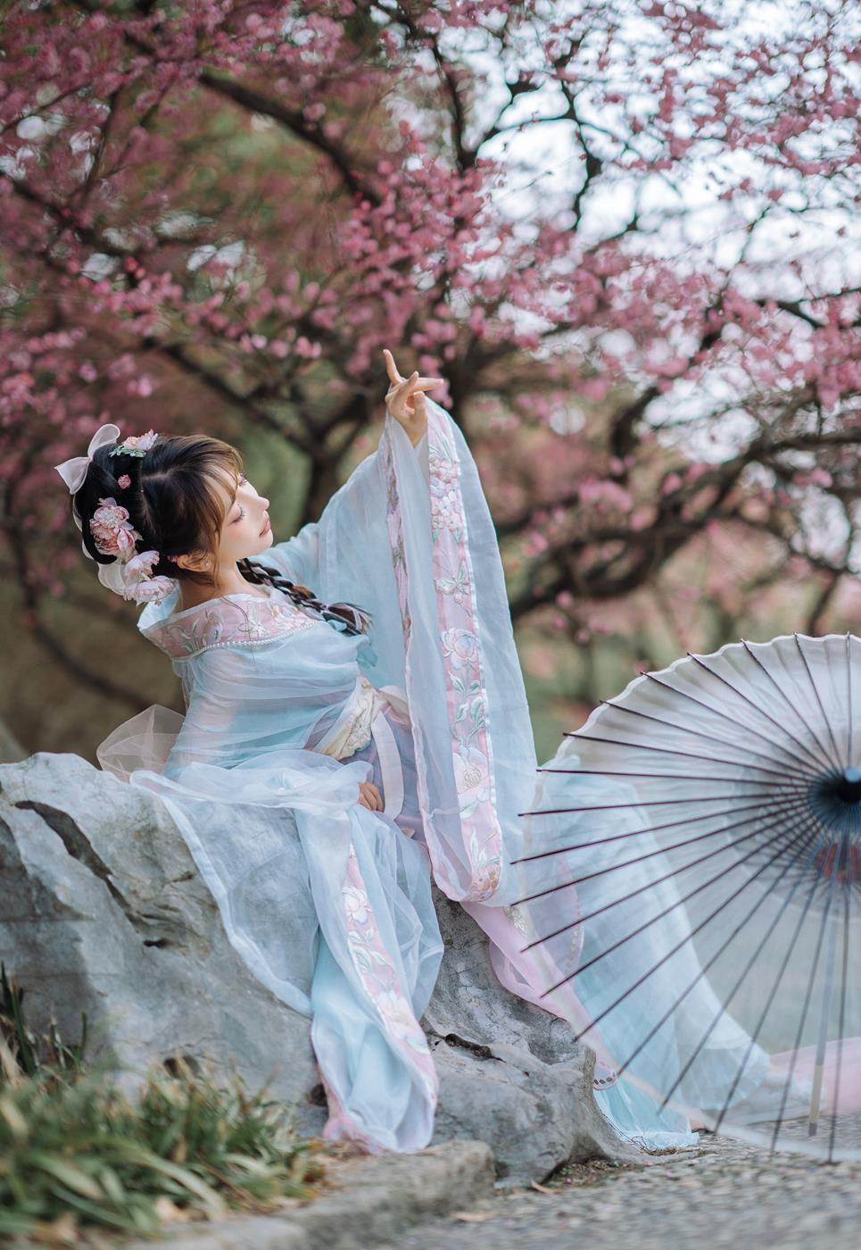 紫氯氯 - 二月梅花[18P/81MB]