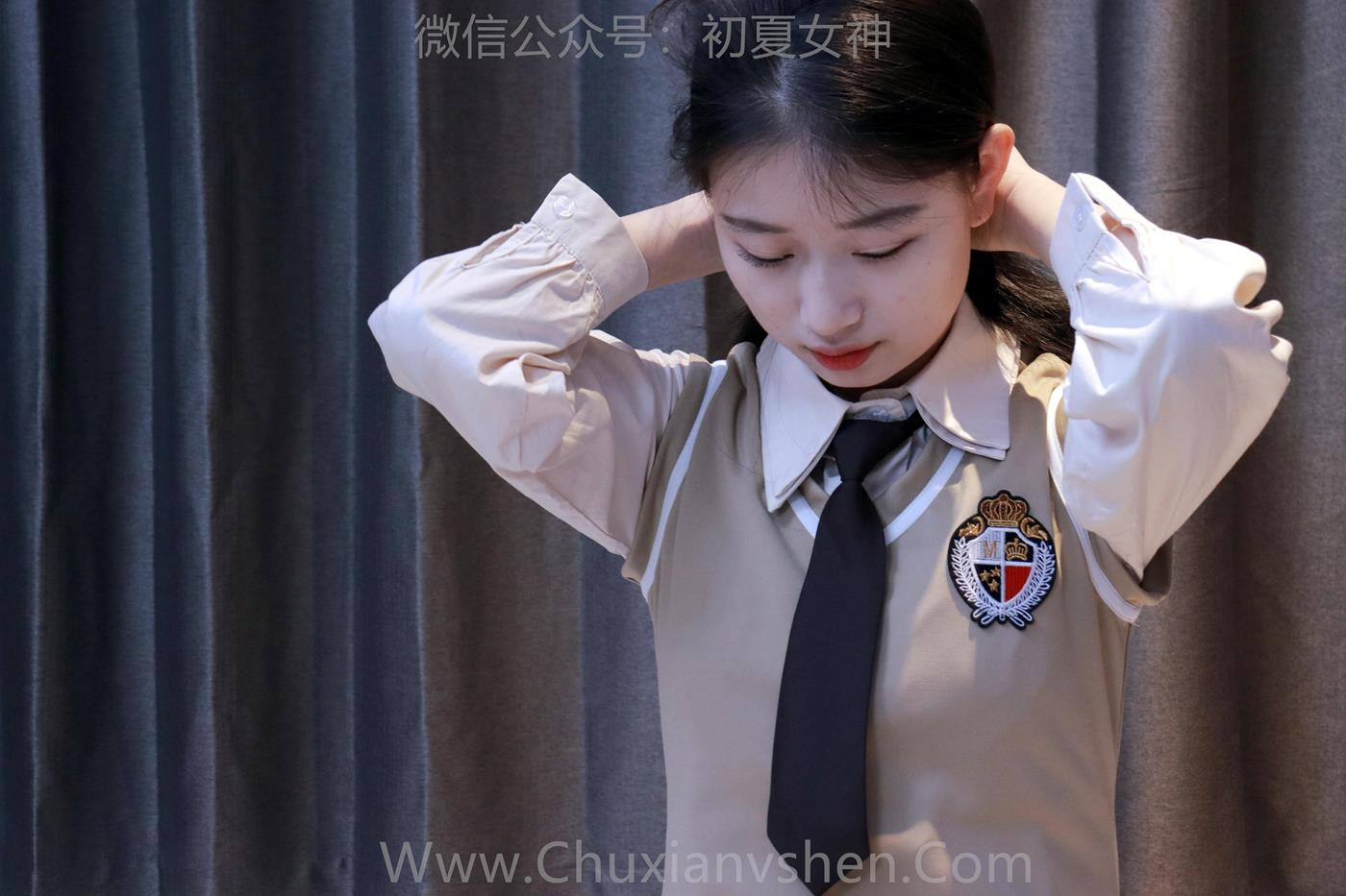 初夏女神 NO.018 念念 秋冬学院风显瘦连衣裙S码搭配[131P/1V/4.42GB]