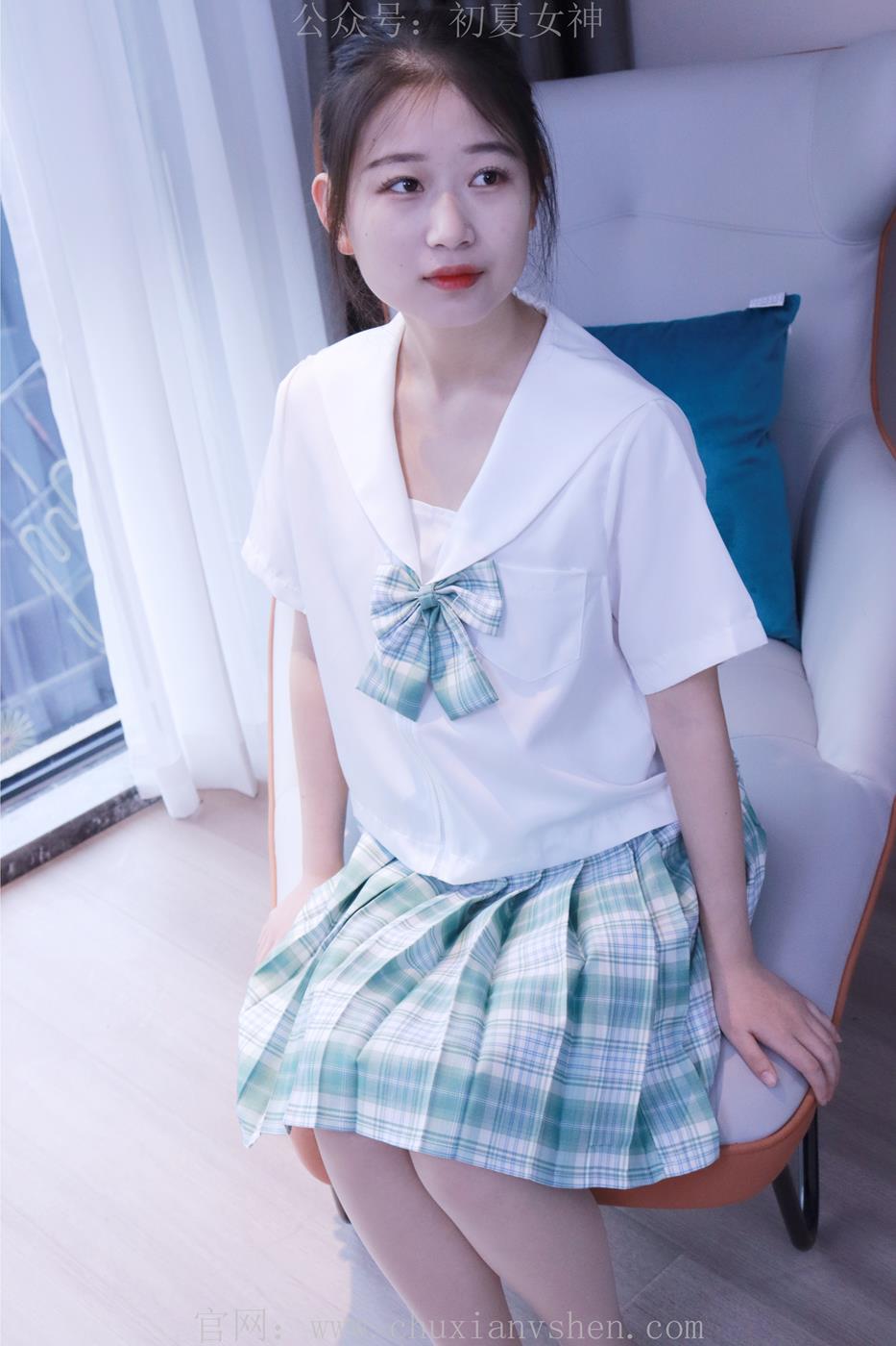 初夏女神 NO.013 念念 常规S码绿色JK套搭配小白鞋[126P/1V/5.82GB]