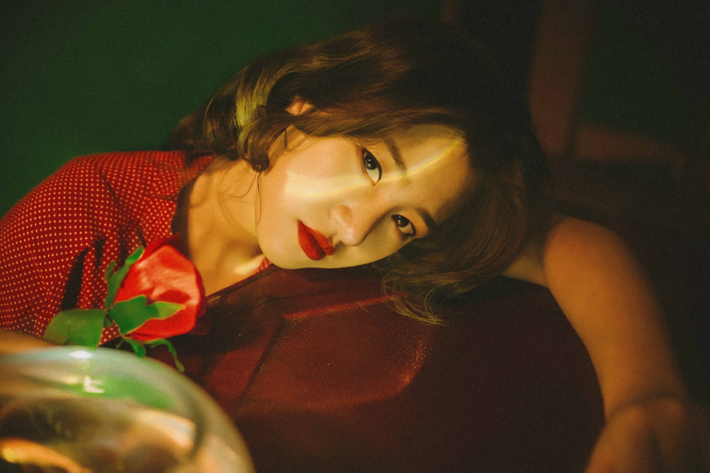 [YITUYU艺图语] 2022.06.25 红 五更天的沈公子 [23P/42MB]