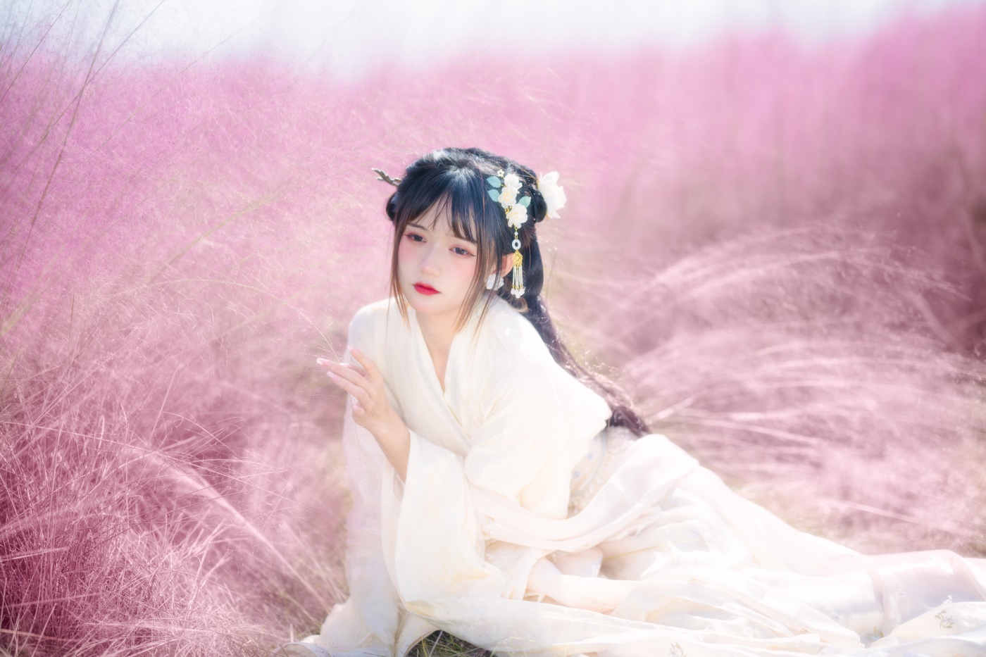 [YITUYU艺图语] 2022.06.27 粉草回忆 兔子Zzz不吃胡萝卜 [22P/174MB]