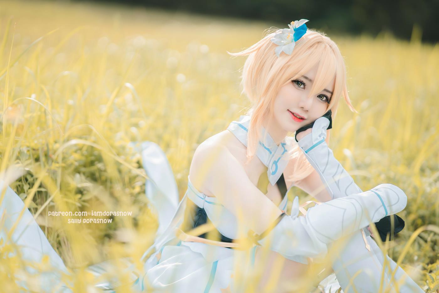 Sally Dorasnow - Lumine[27P/59MB]