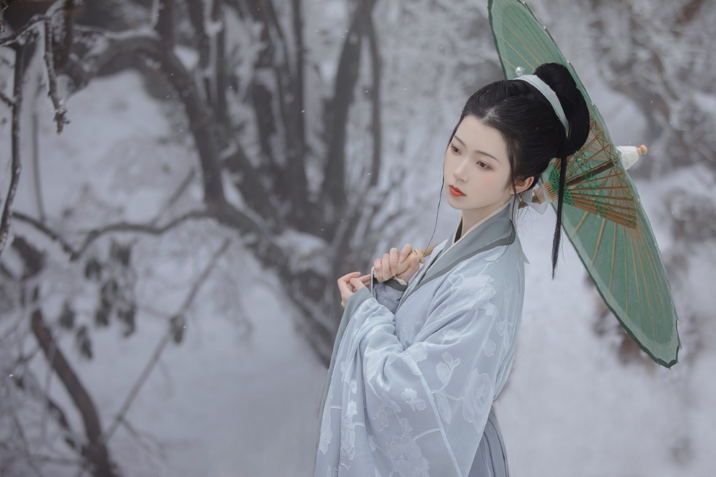 [YITUYU艺图语] 2022.06.22 浮萍 二鱼阿 [27P/475MB]