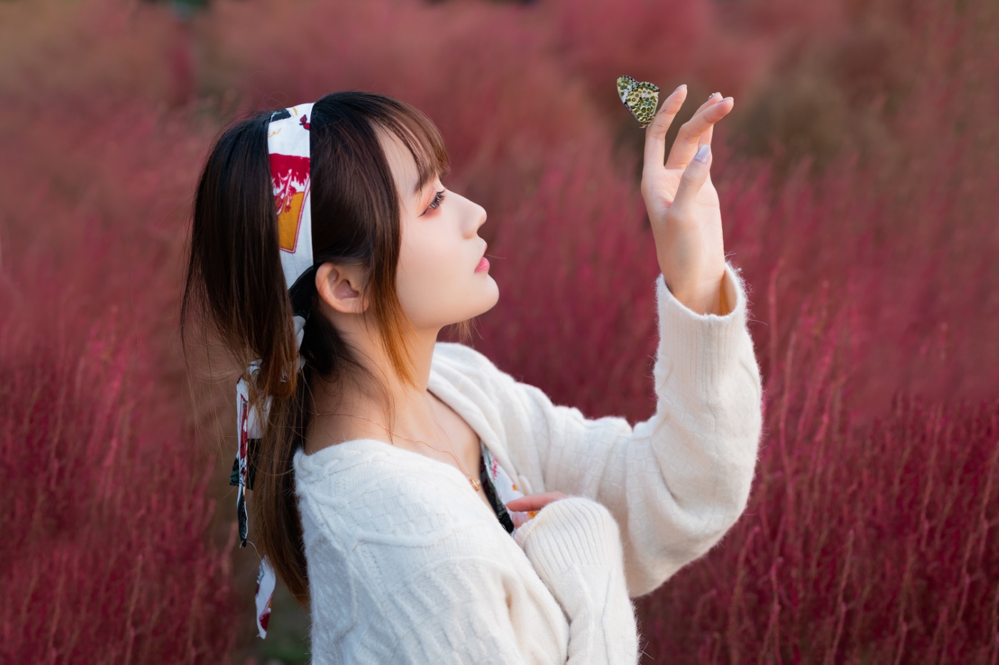 [YITUYU艺图语] 2022.06.27 地肤花开 兔子Zzz不吃胡萝卜 [35P/322MB]