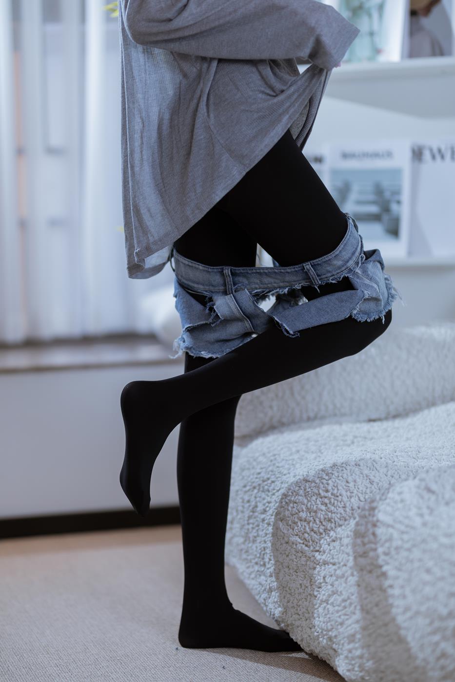 许岚(叁月life) - 半透毛衣[40P/233MB]