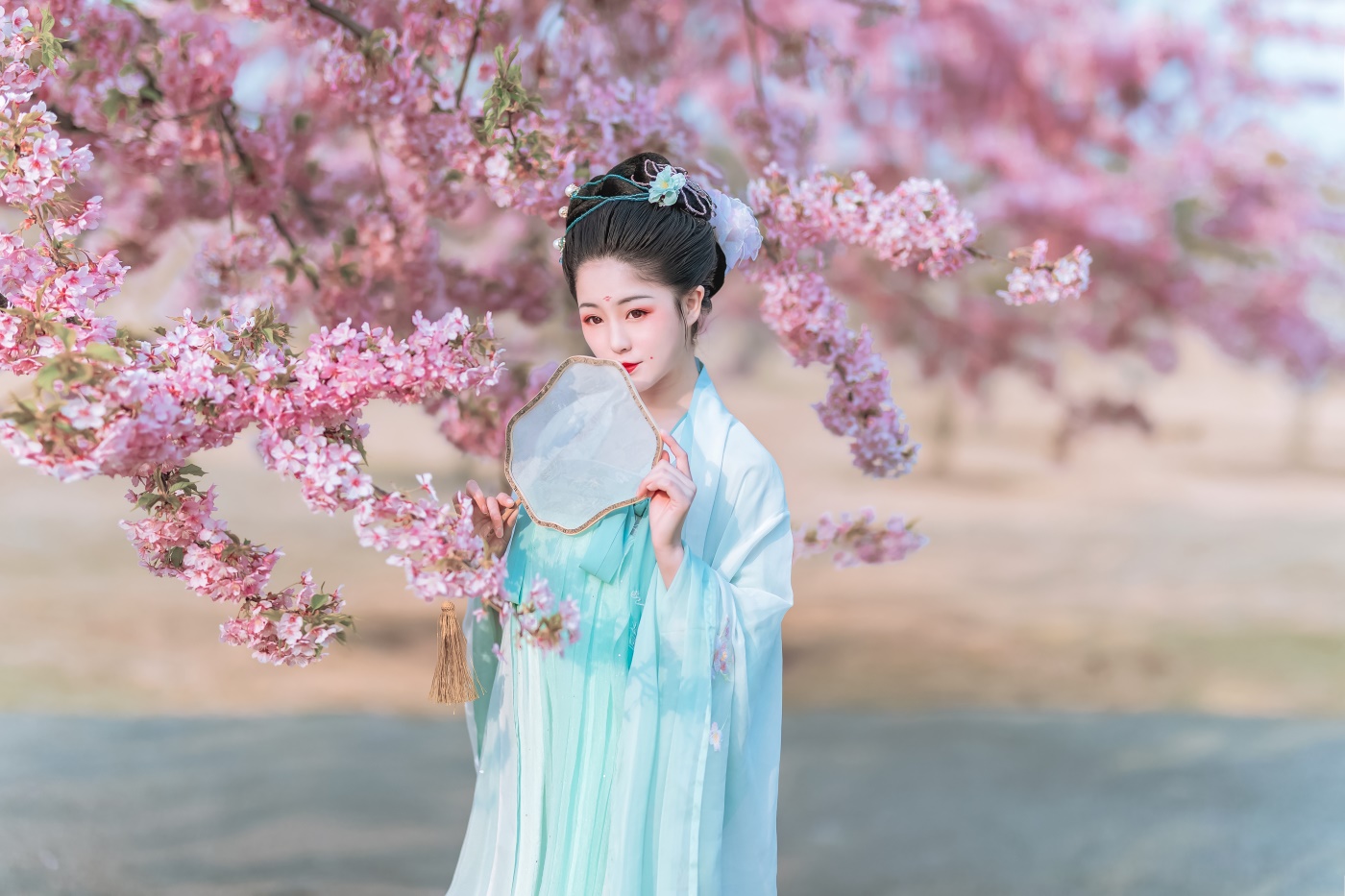 [YITUYU艺图语] 2022.06.27 樱花美人 蟋蟀呀 [32P/217MB]