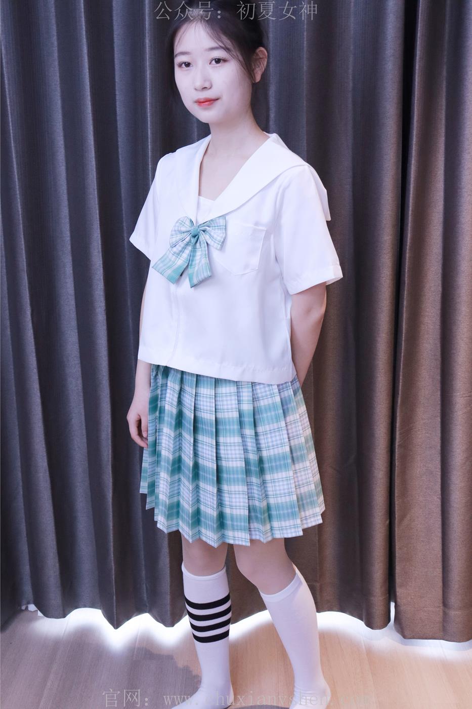 初夏女神 NO.013 念念 常规S码绿色JK套搭配小白鞋[126P/1V/5.82GB]