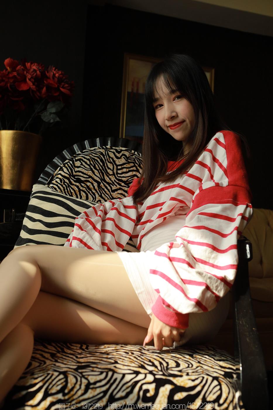 [IESS异思趣向] 2023.02.22 丝享家1369：美子《藏在光影里》[93P/79MB]