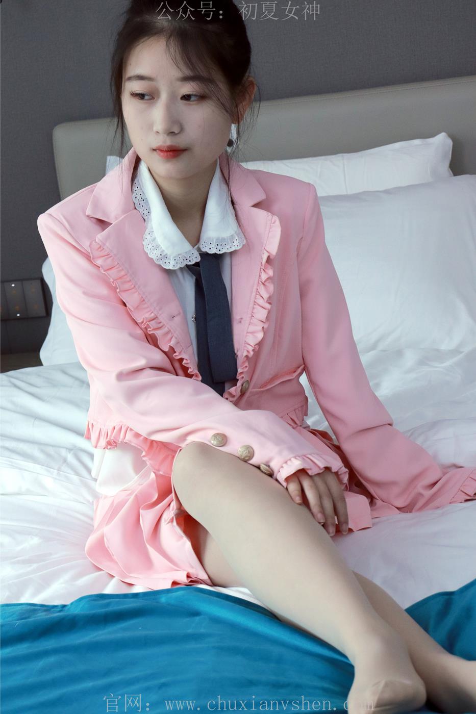 初夏女神 NO.012 念念 S码粉色JK套搭配36码小白鞋[113P/1V/5.41GB]