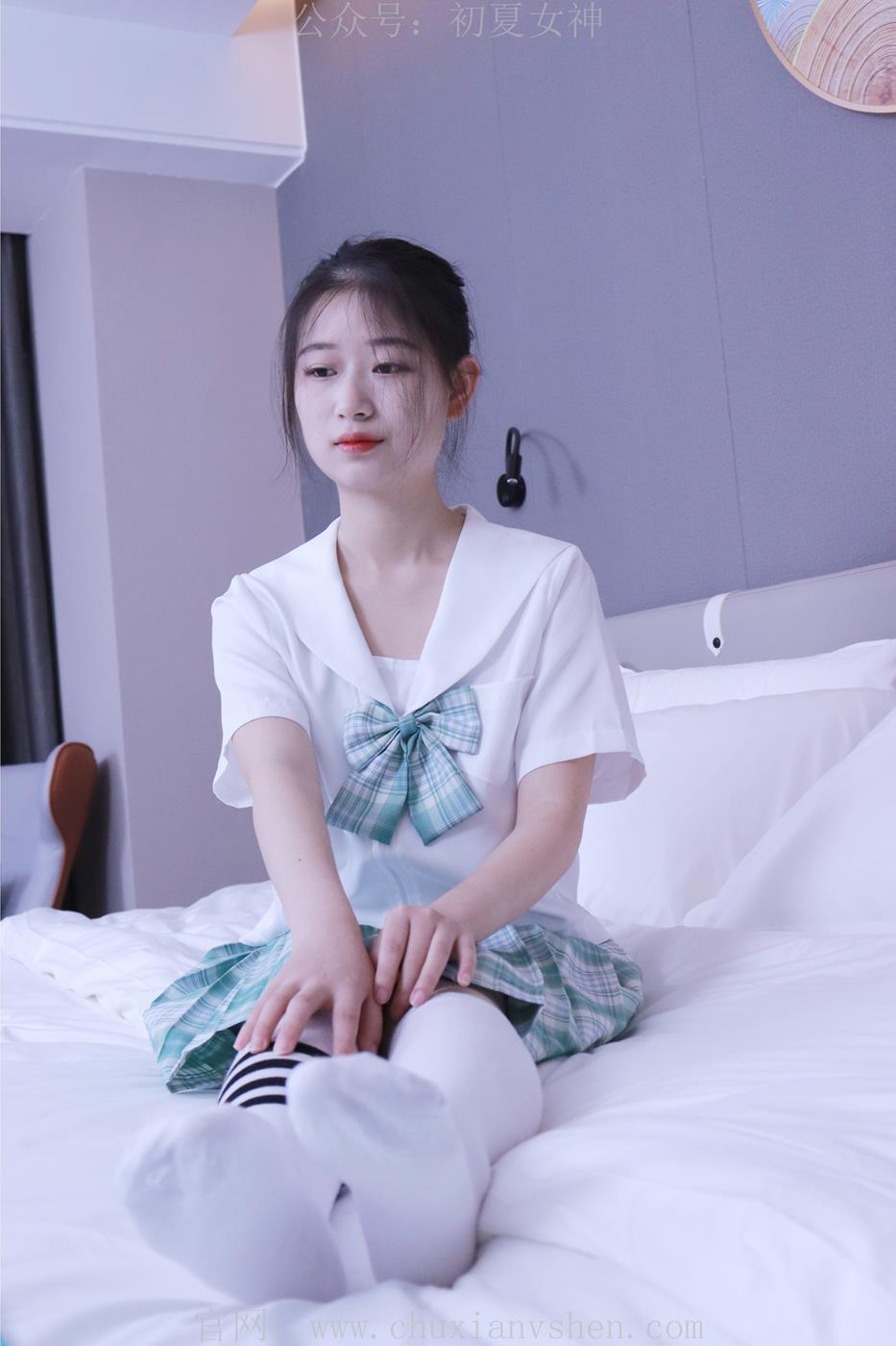 初夏女神 NO.013 念念 常规S码绿色JK套搭配小白鞋[126P/1V/5.82GB]