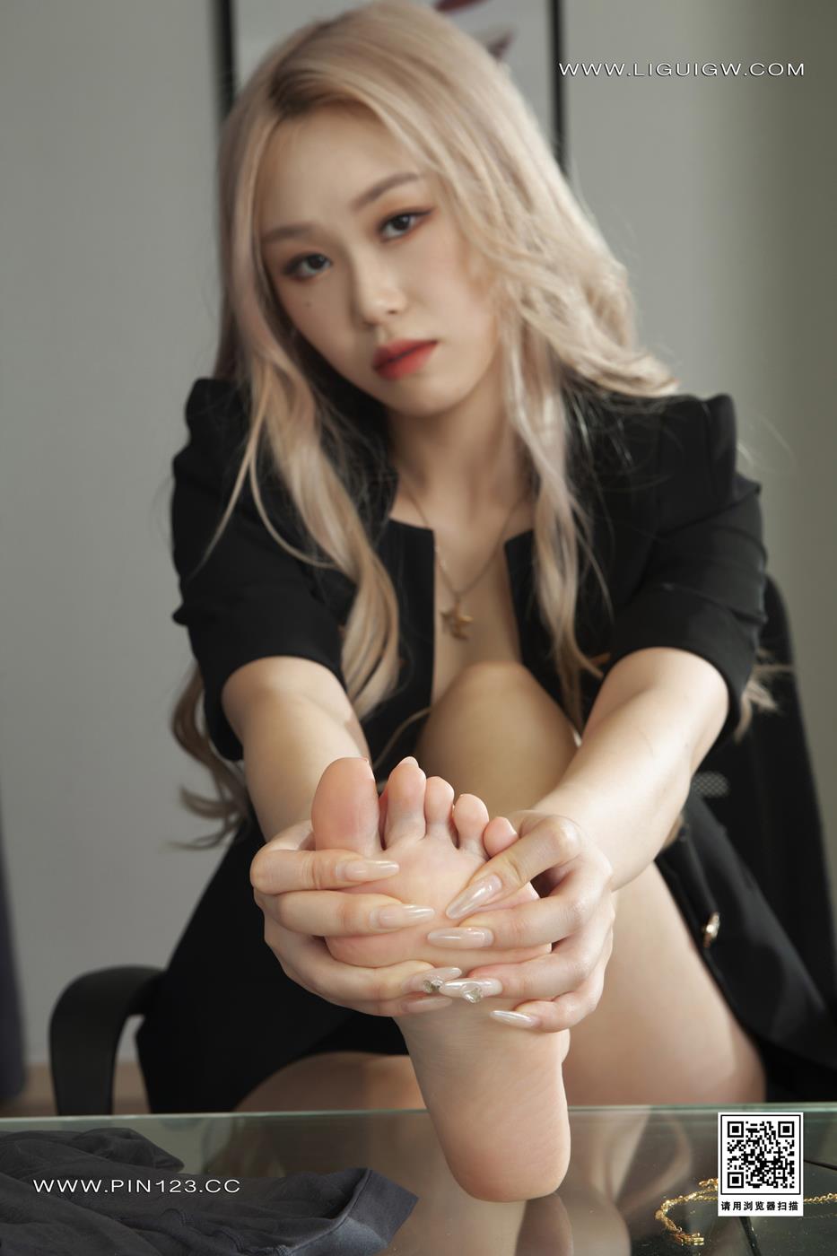 [Ligui丽柜]2023.09.08 教师足底 尔尔[70+1P/46MB]