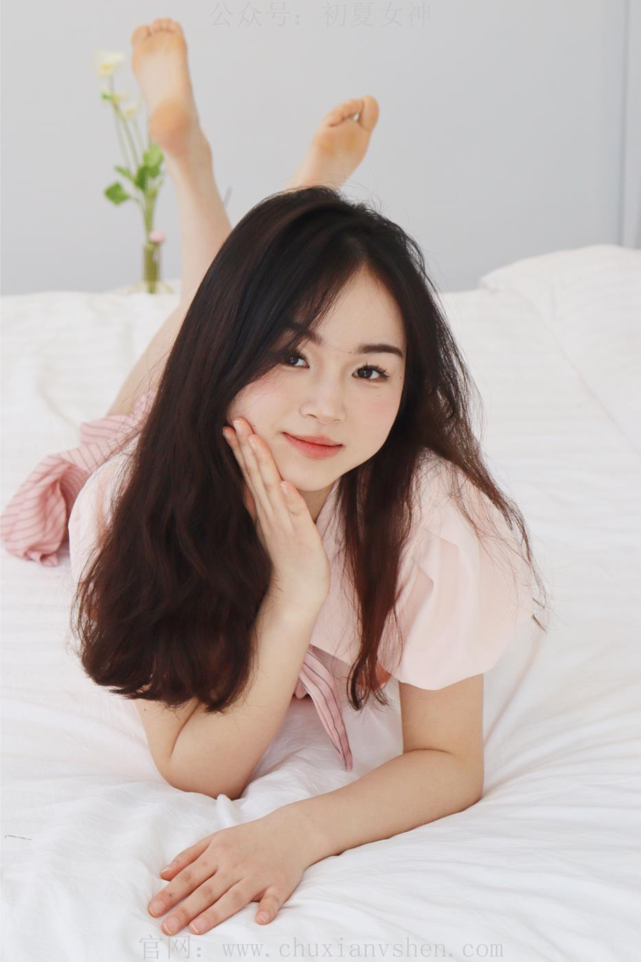 初夏女神 NO.015 十一 粉色S码休闲JK搭白色高跟鞋[97P/1V/6.40GB]