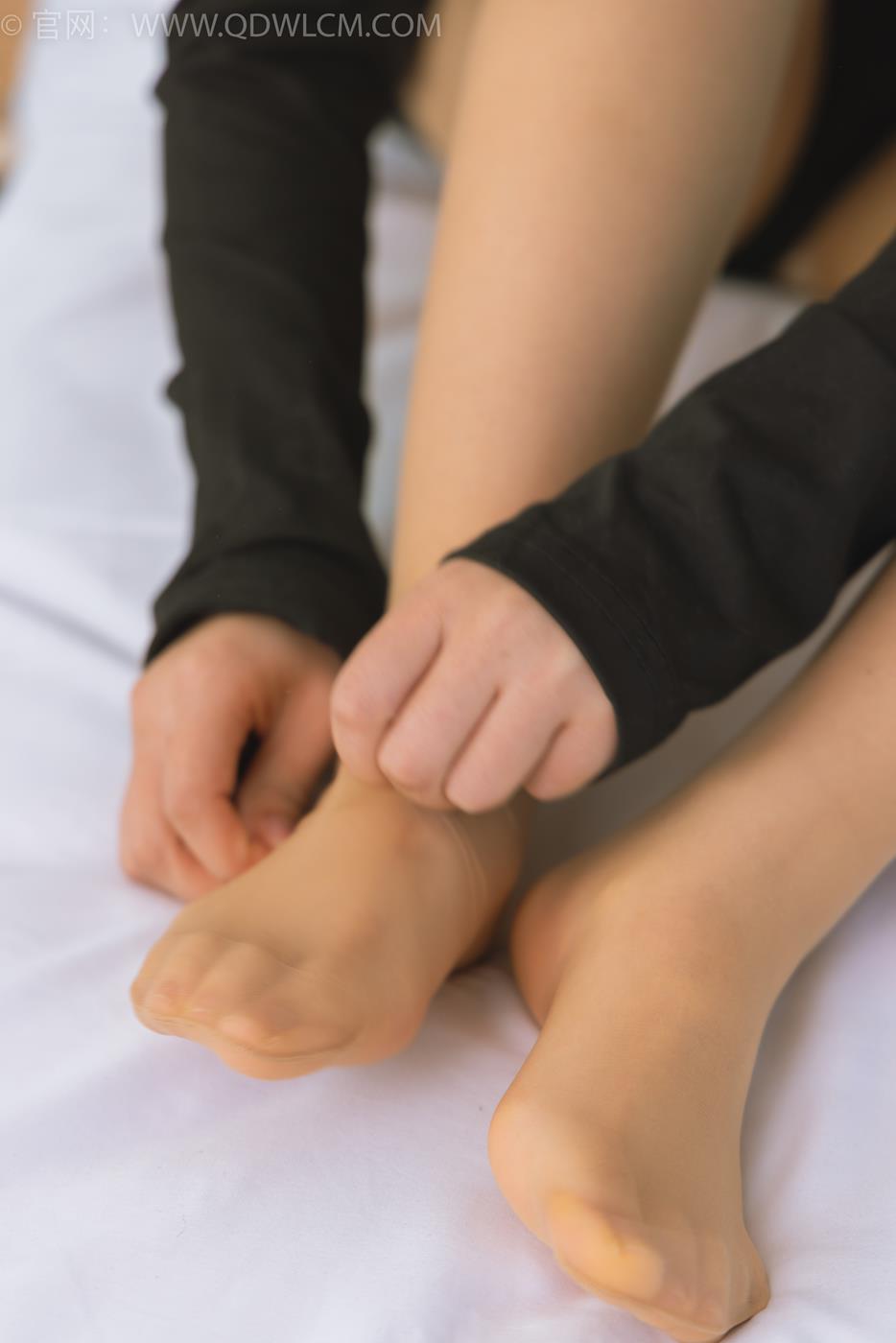 物恋传媒 NO.1643 双双-失恋小酒馆[150P/1V/3.57GB]