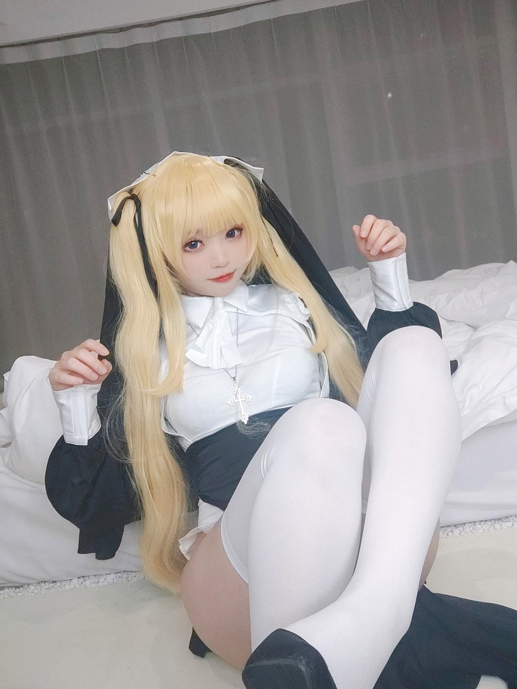 颜值博主@神沢永莉 英梨梨修女自拍 [129P/216M]