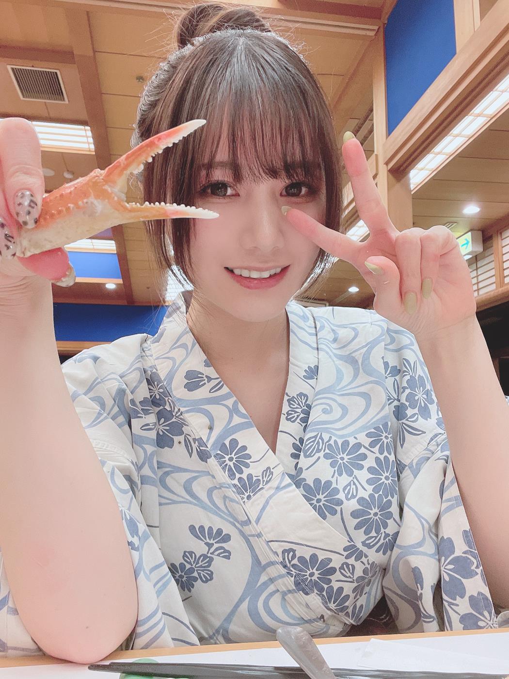 网紅Coser@けん研(けんけん) Fantia-2021年11月合辑[125P/2V/M]