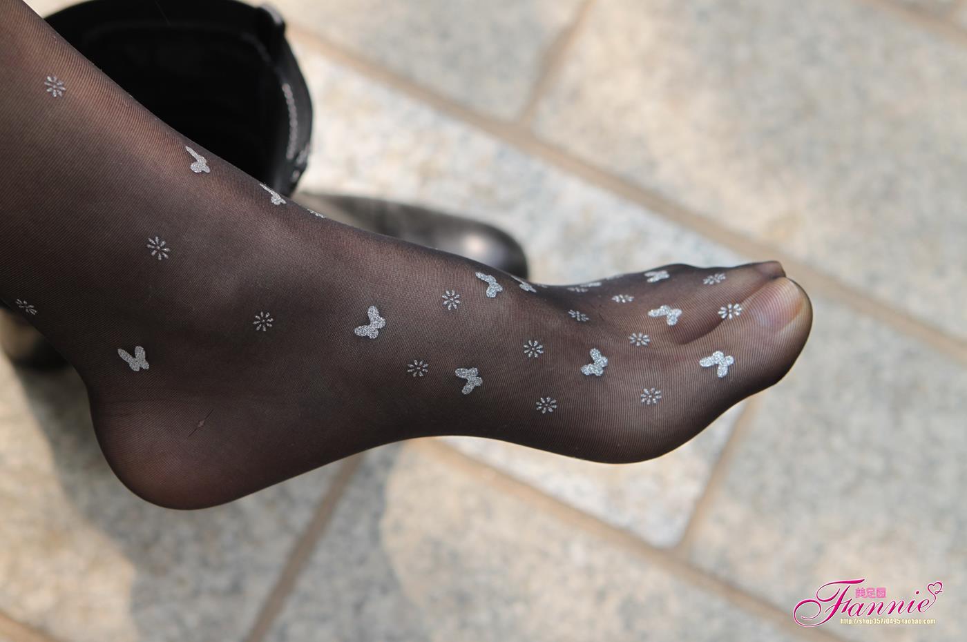 Fannie芬妮每足园 No.156 黑丝特辑 [67P/199MB]