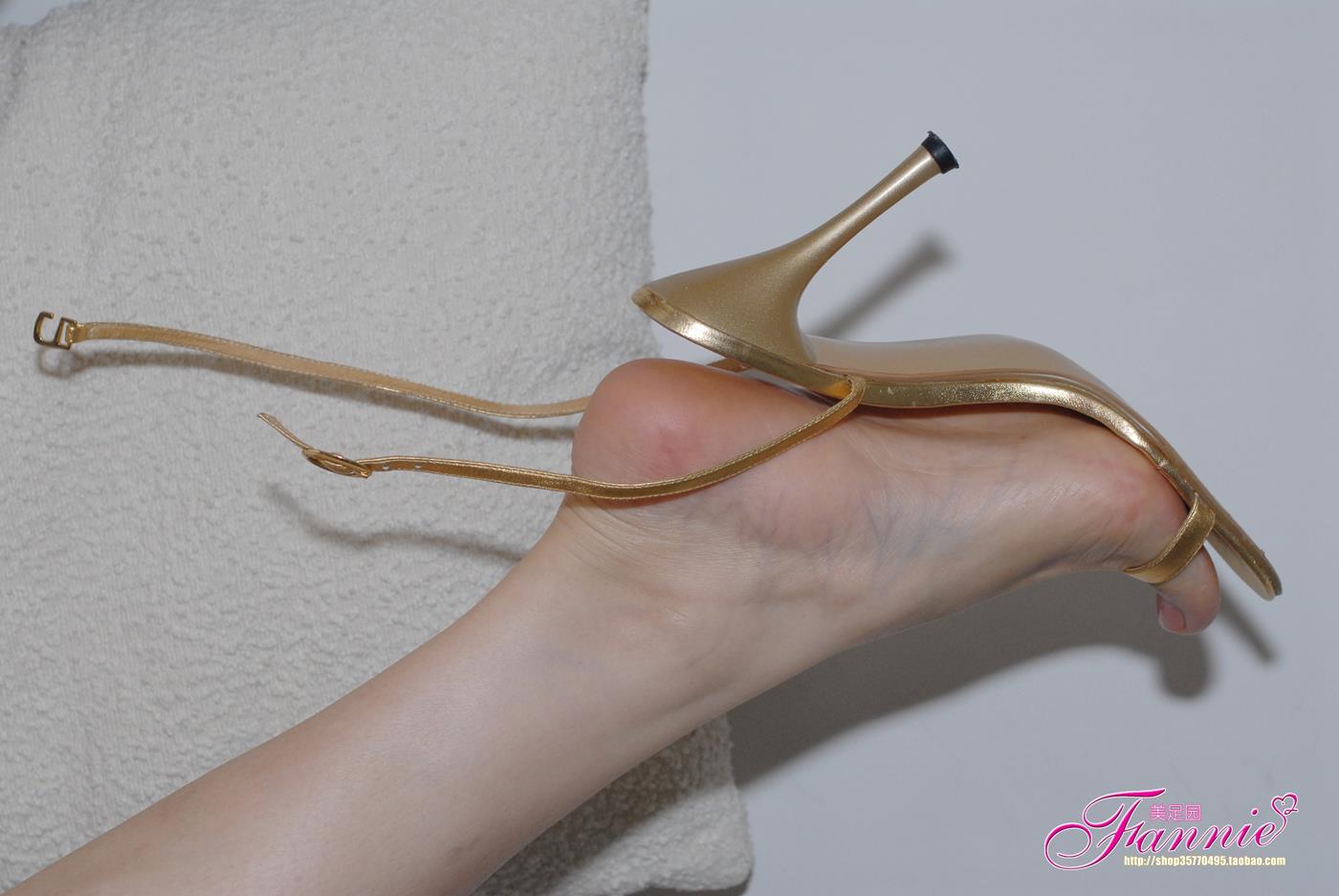 Fannie芬妮每足园 No.208 金色的旋律 室内篇-2 [47P/155MB]