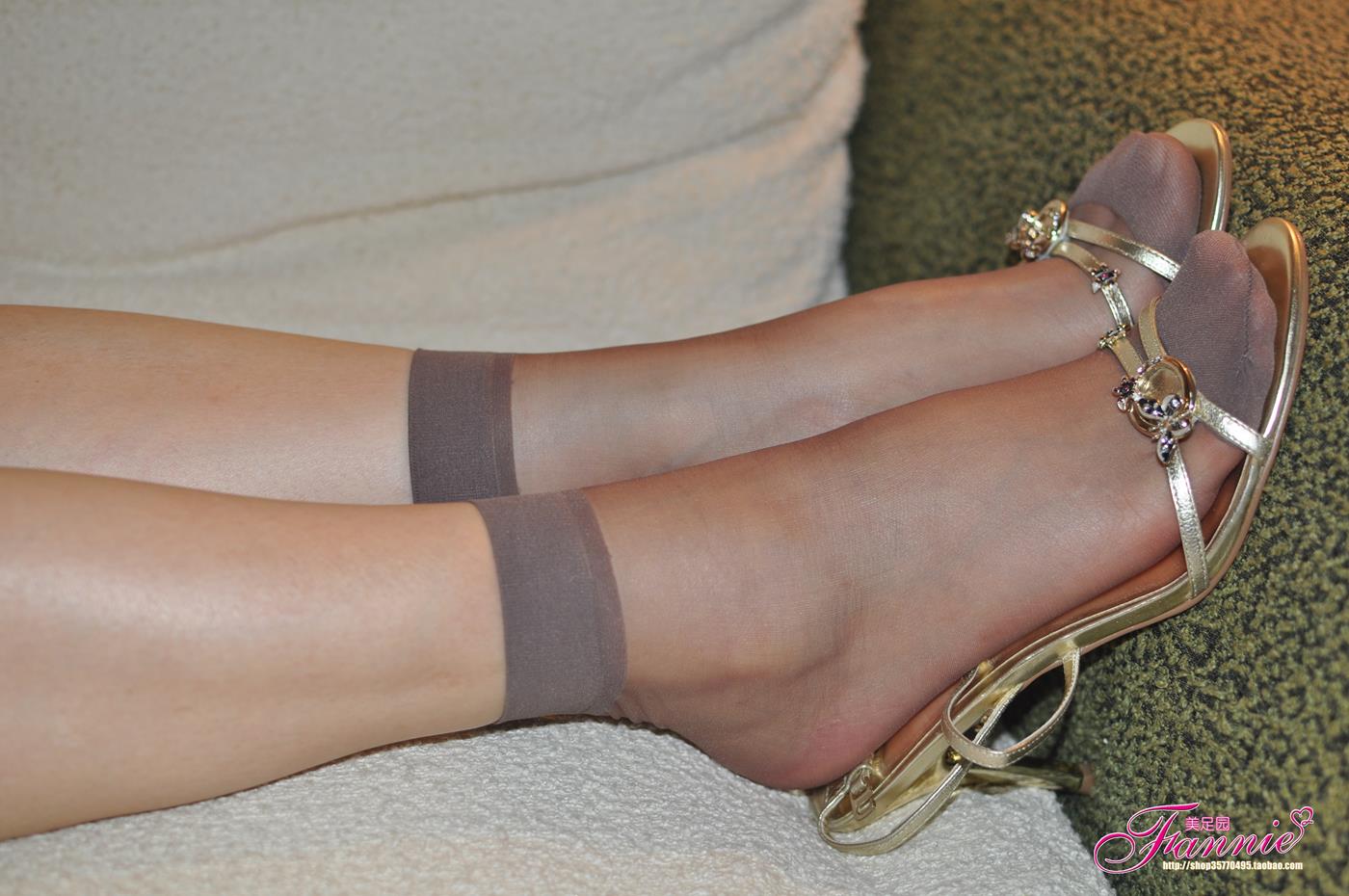 Fannie芬妮每足园 No.147 高跟丝族特写2 [41P/105MB]