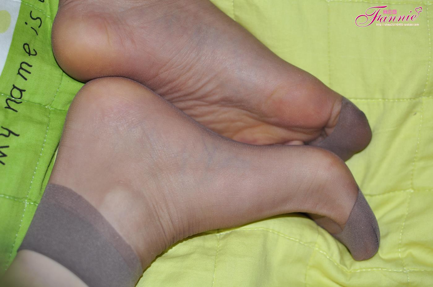 Fannie芬妮每足园 No.172 灰丝特写 [77P/201MB]