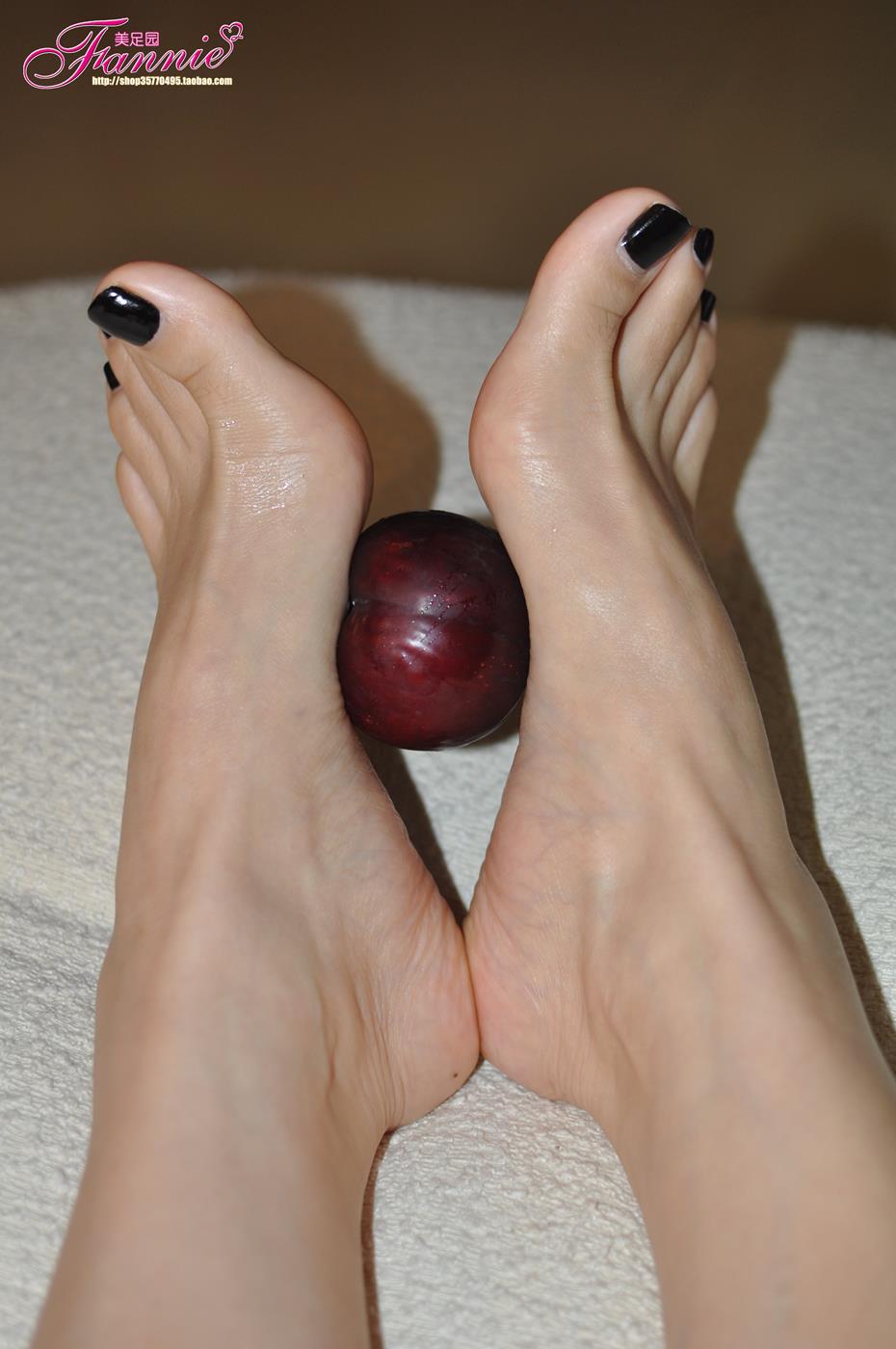 Fannie芬妮每足园 No.154 果香甜美5 [52P/124MB]