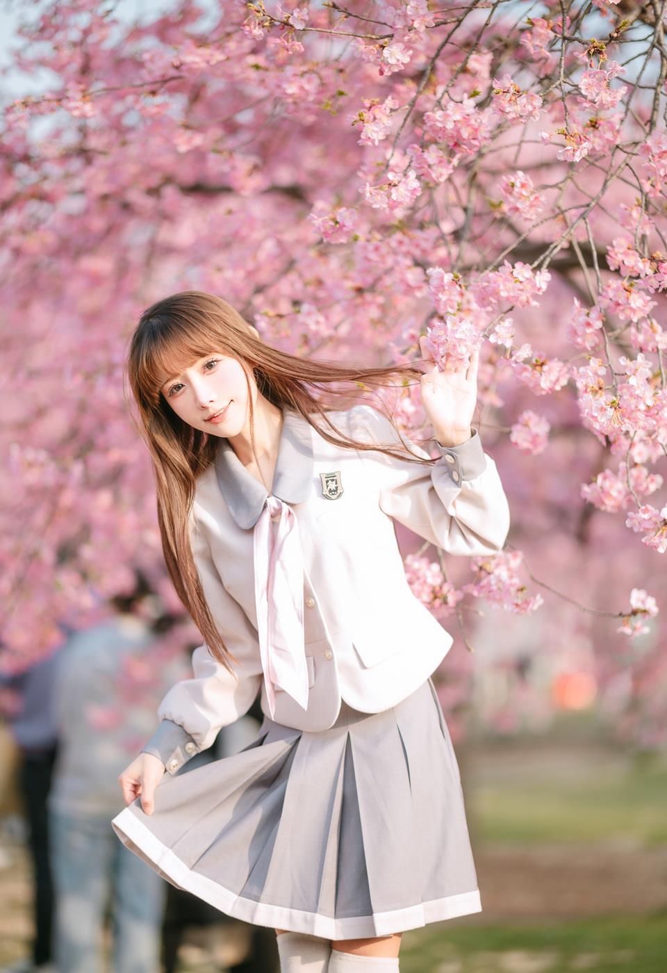 紫氯氯 - 樱花下的JK少女[18P/71MB]