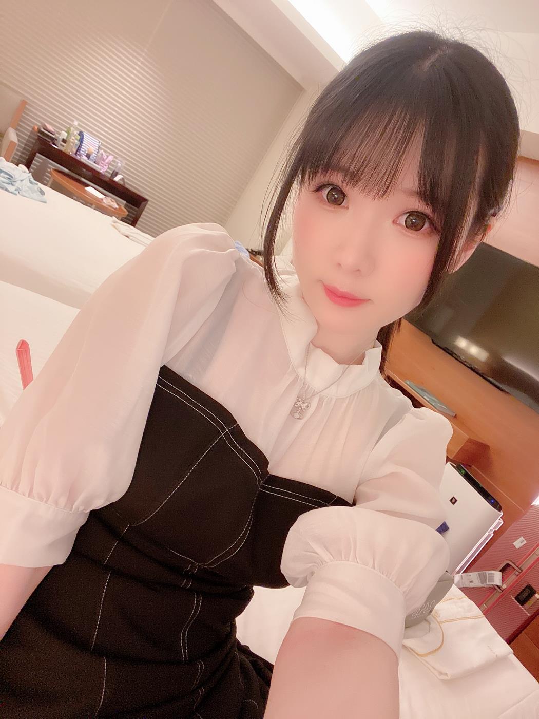 霜月shimo - 内衣自拍[25P/175MB]