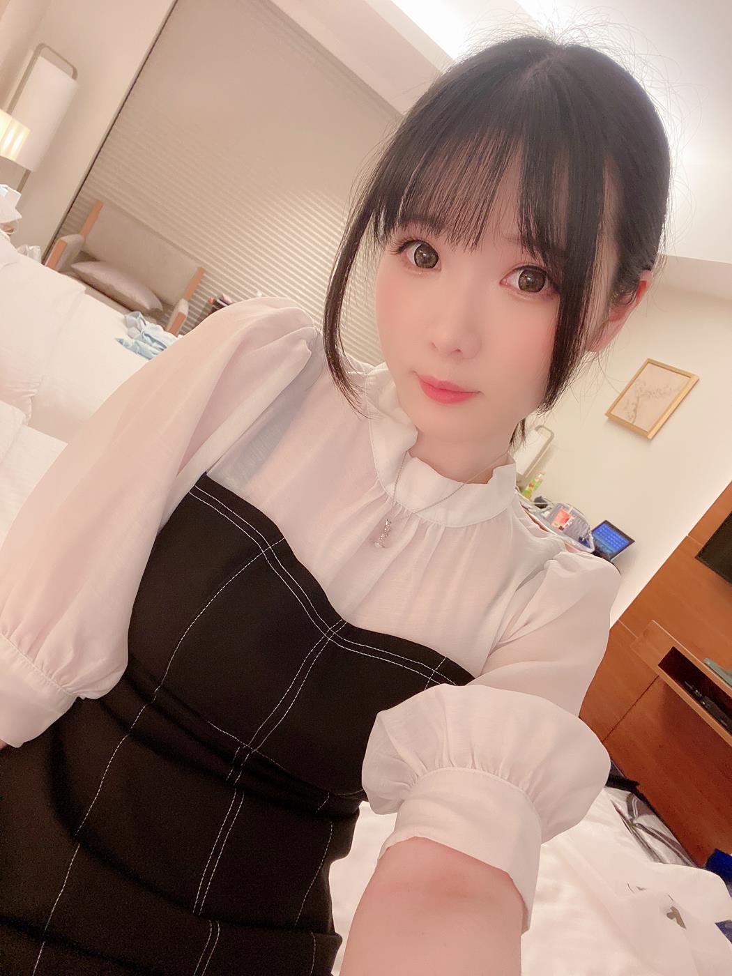 霜月shimo - 内衣自拍[25P/175MB]