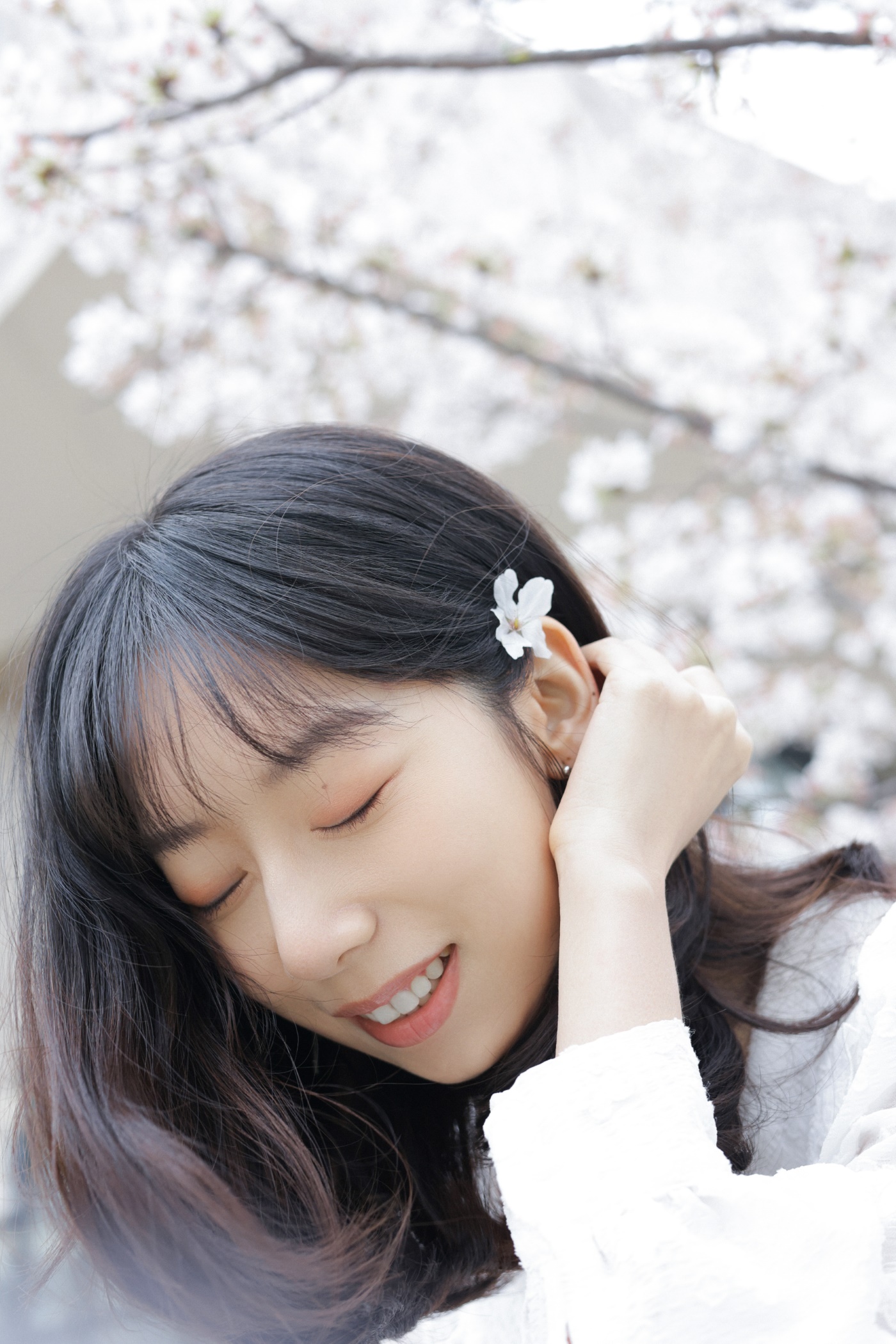 [YITUYU艺图语] 2022.07.04 白色花语 孟商一 [26P/205MB]