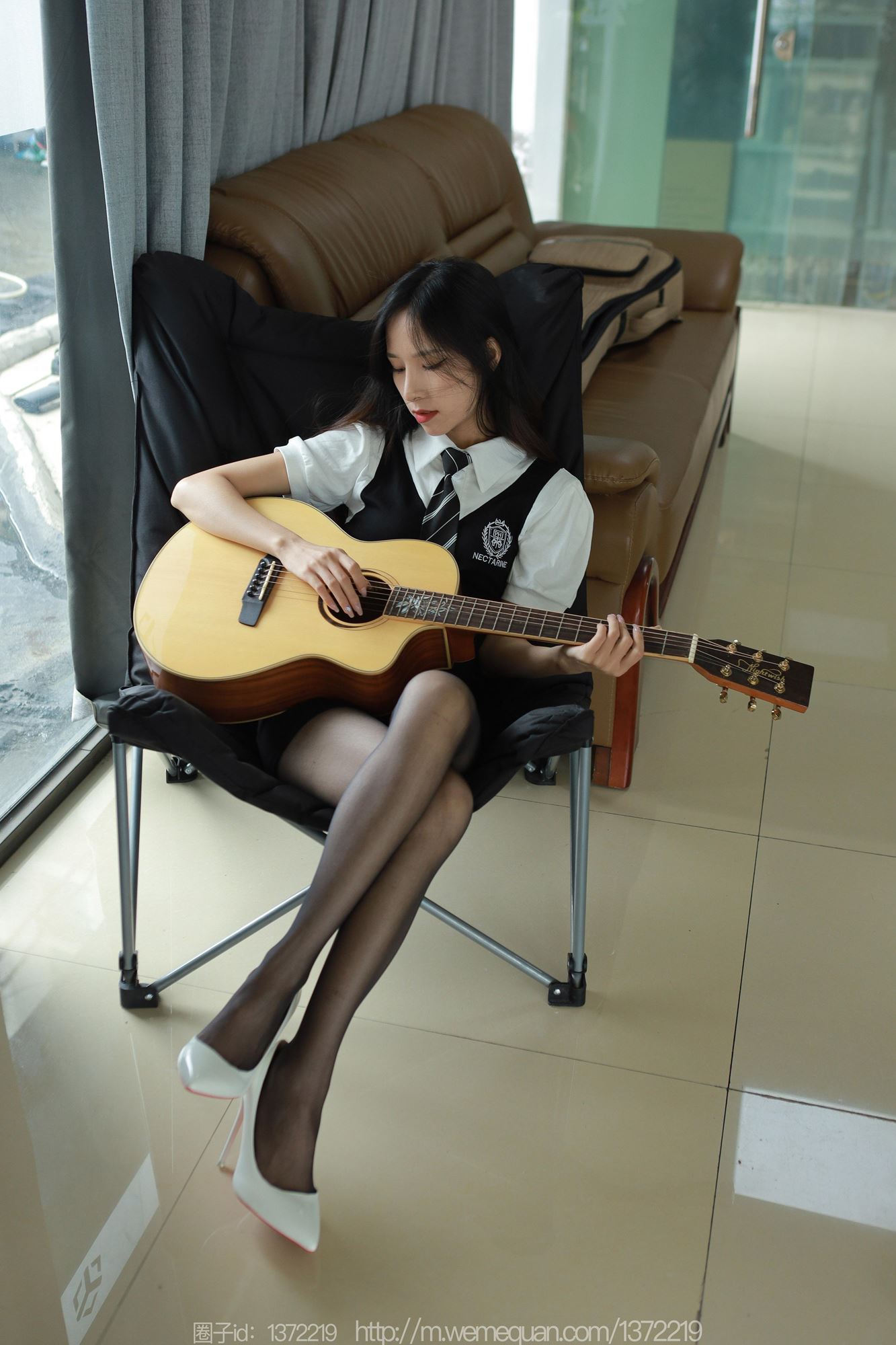 [IESS异思趣向] 2023.07.09 丝享家1475：美子《弹弹吉他》[87P/80MB]