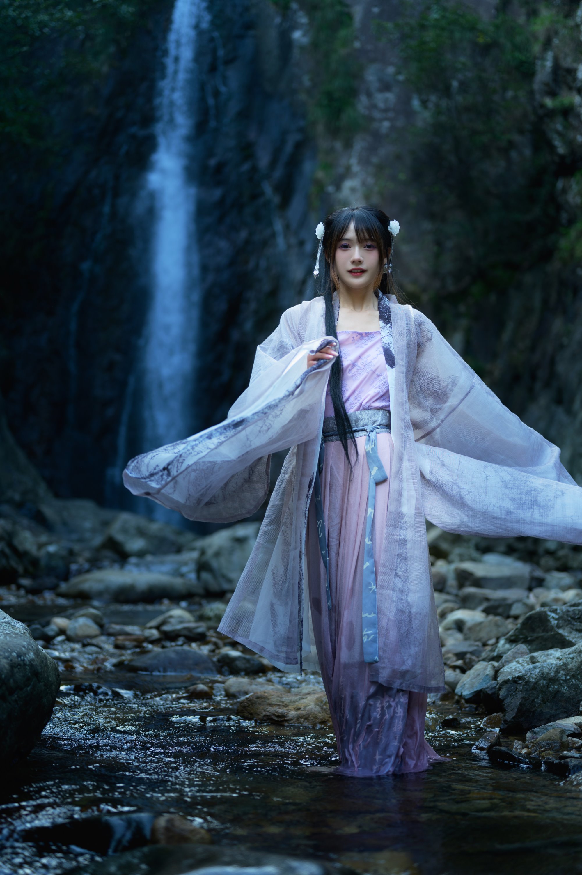 [YITUYU艺图语] 2022.07.12 寻蝶梦 兔子Zzz不吃胡萝卜 [35P/399M]