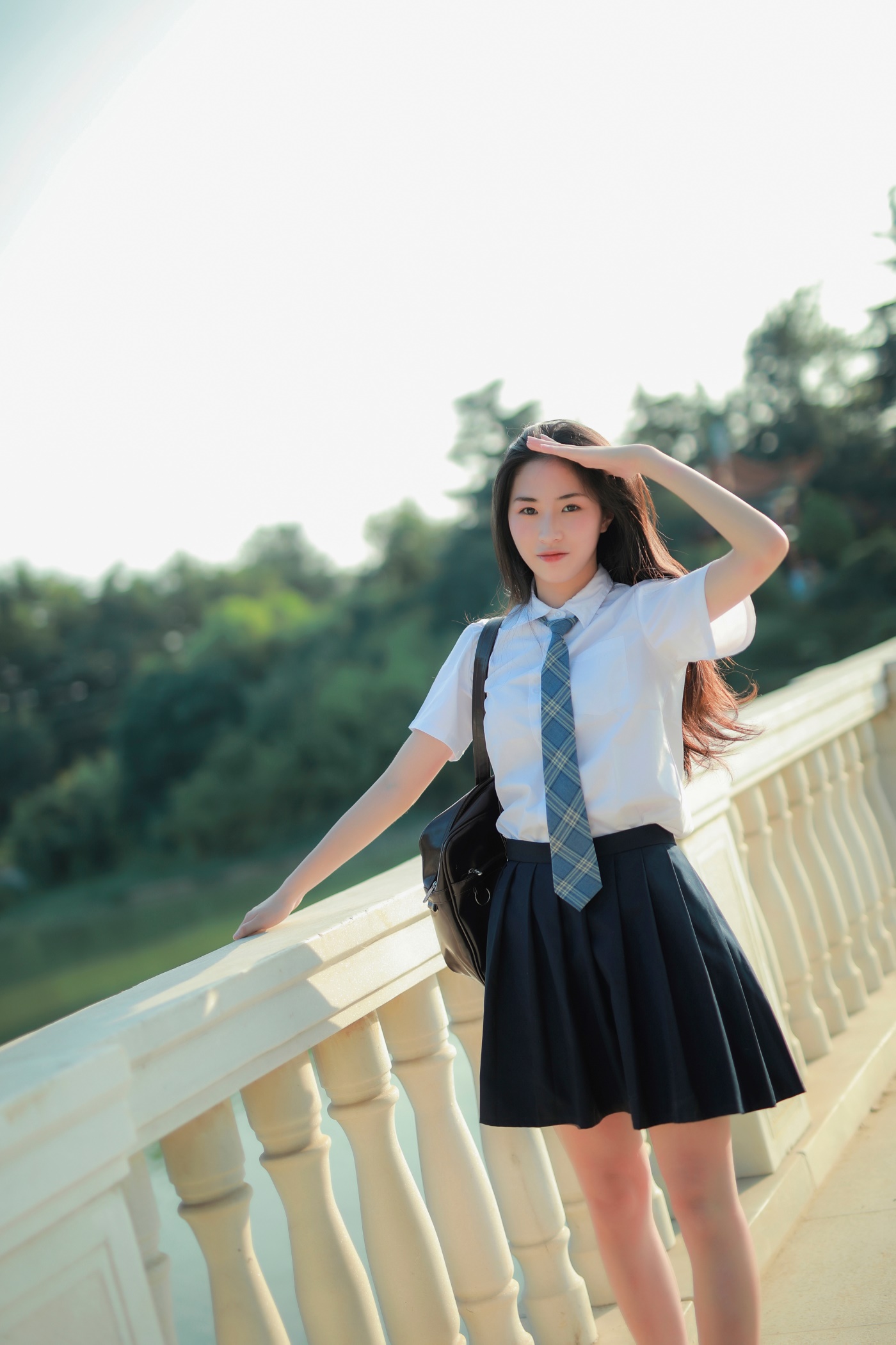 [YITUYU艺图语] 2022.07.02 风很温柔，花很鲜艳 一帆 [22P/322MB]
