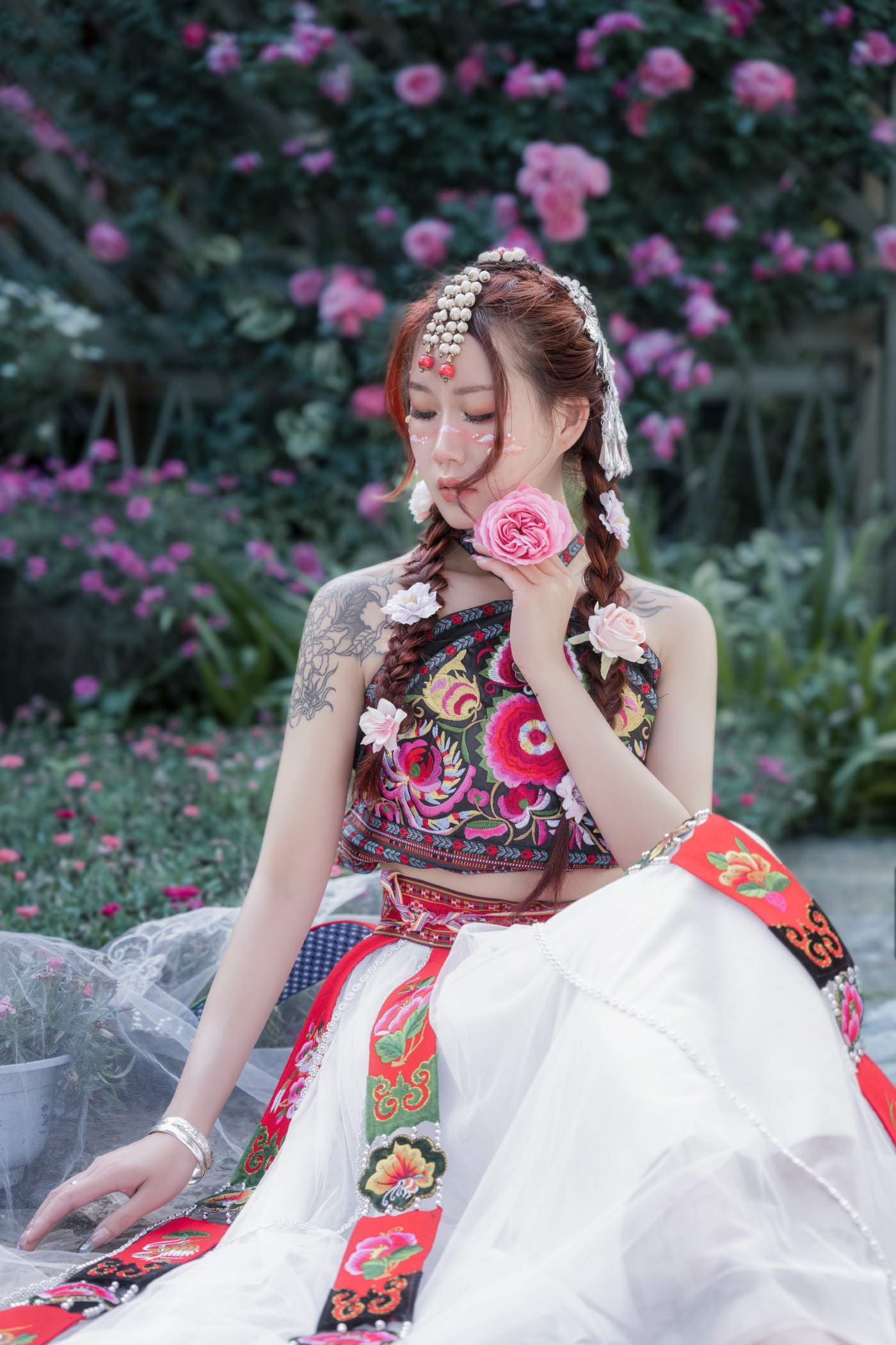 [YITUYU艺图语] 2022.07.02 蔷薇少女 邓娃儿 [28P/791MB]