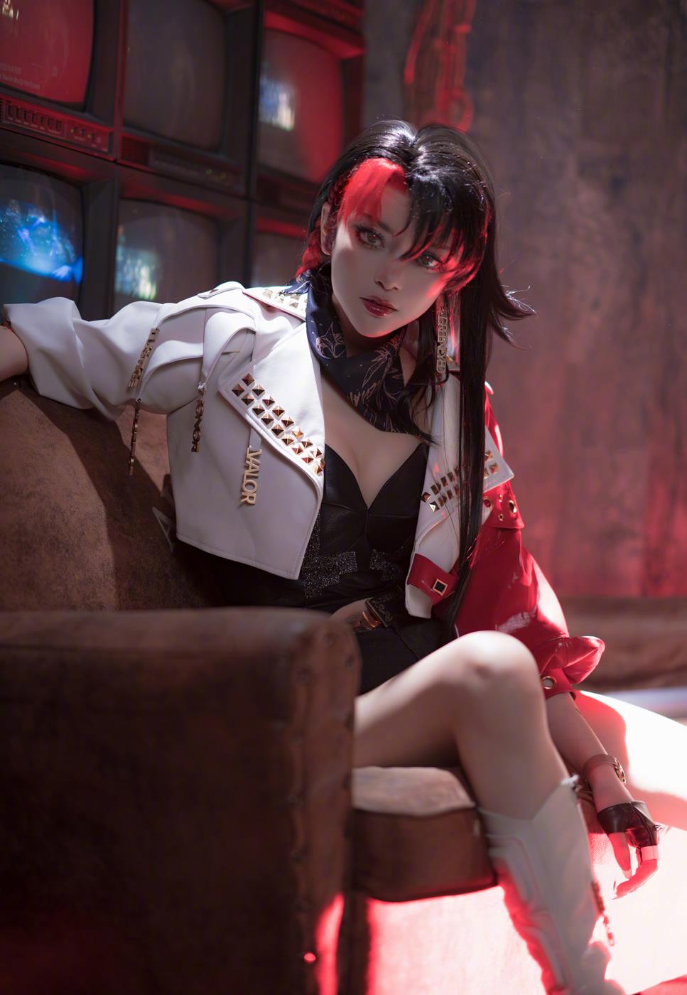 黑龙贯通 - 噬灵者[12P/78MB]