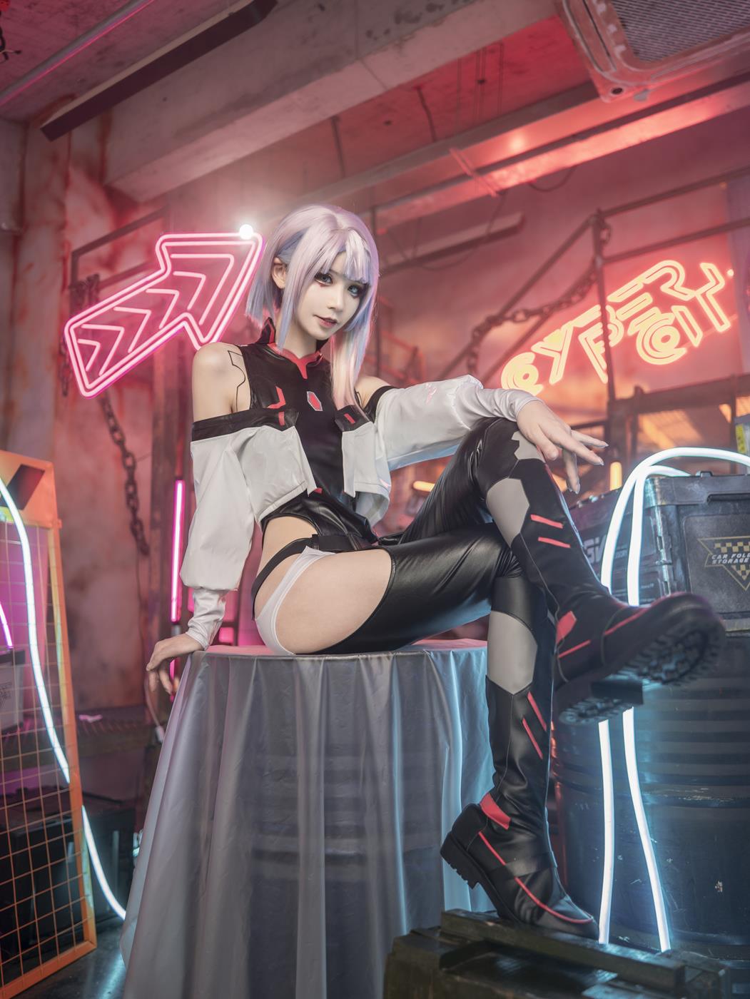 爱老师_PhD - 赛博朋克 露西[18P/97MB]