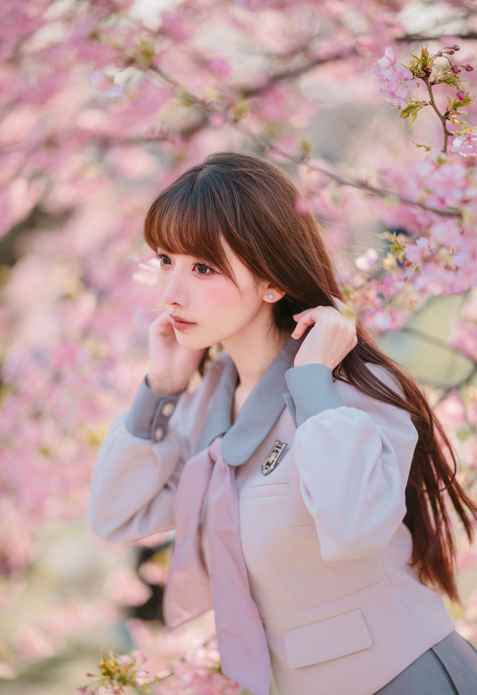 紫氯氯 - 樱花下的JK少女[18P/71MB]