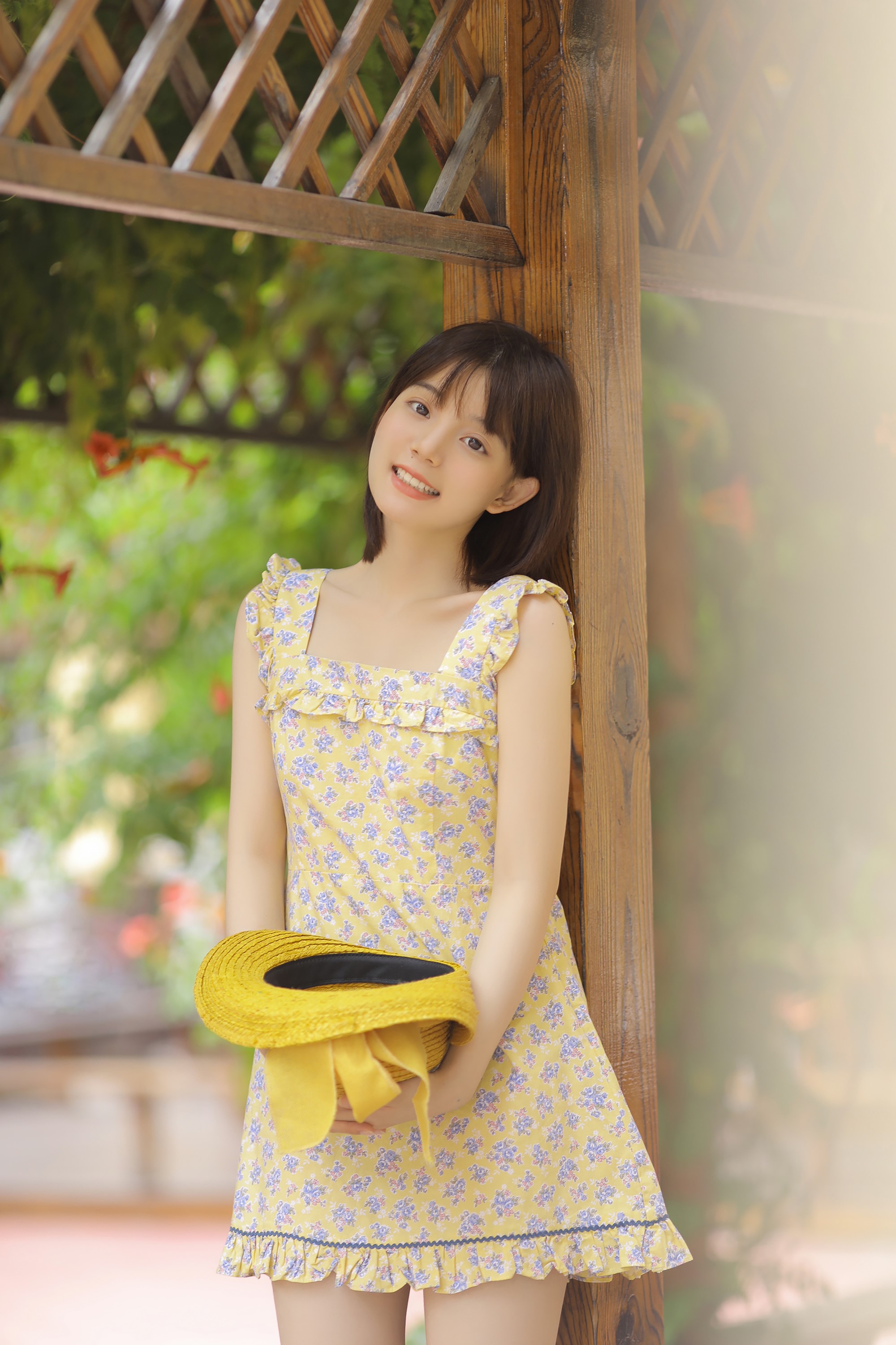 [YITUYU艺图语] 2022.07.06 悠悠夏日长 不知秃 [20P/75MB]