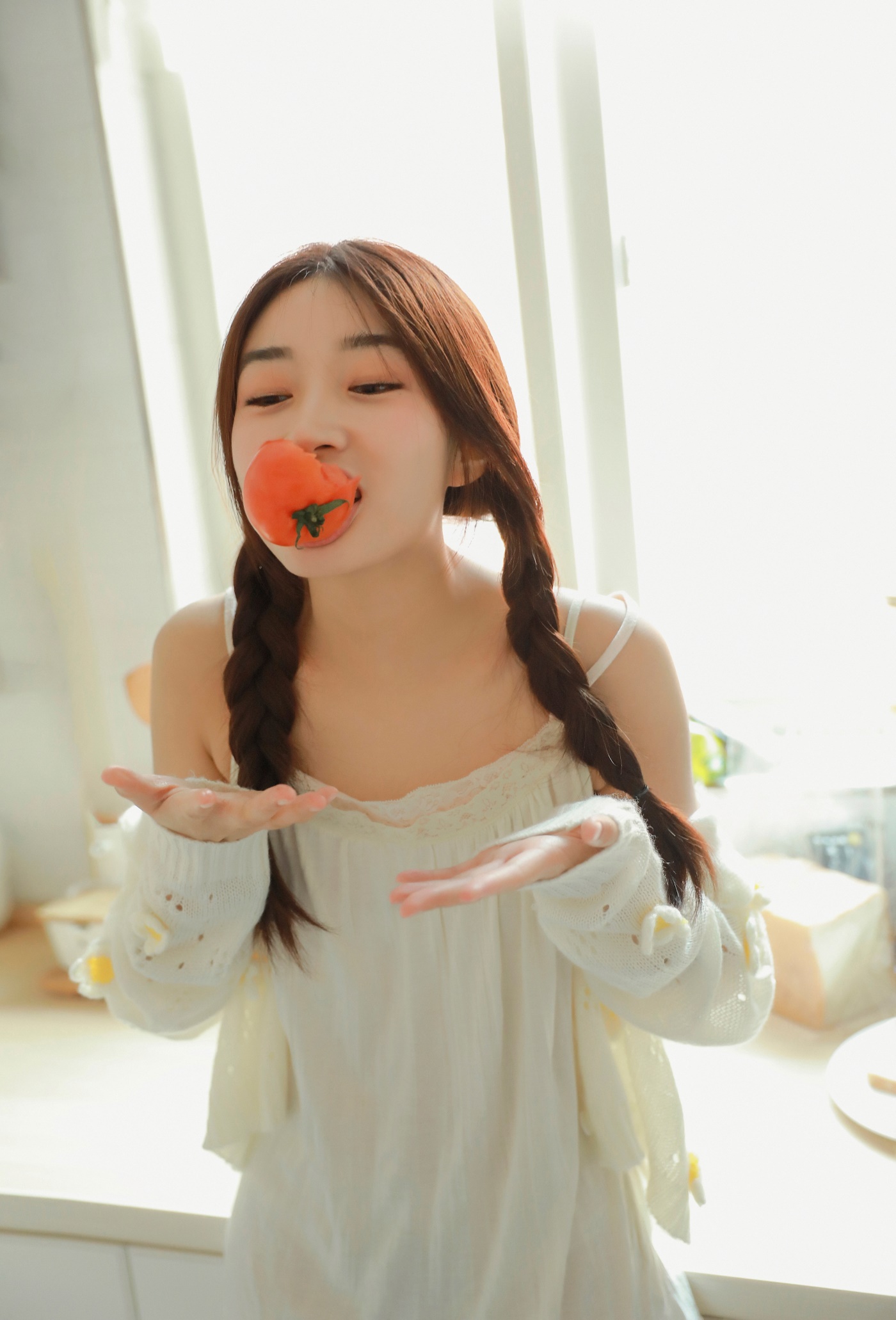 [YITUYU艺图语] 2022.06.30 只愿为你 依萍 [21P/322MB]
