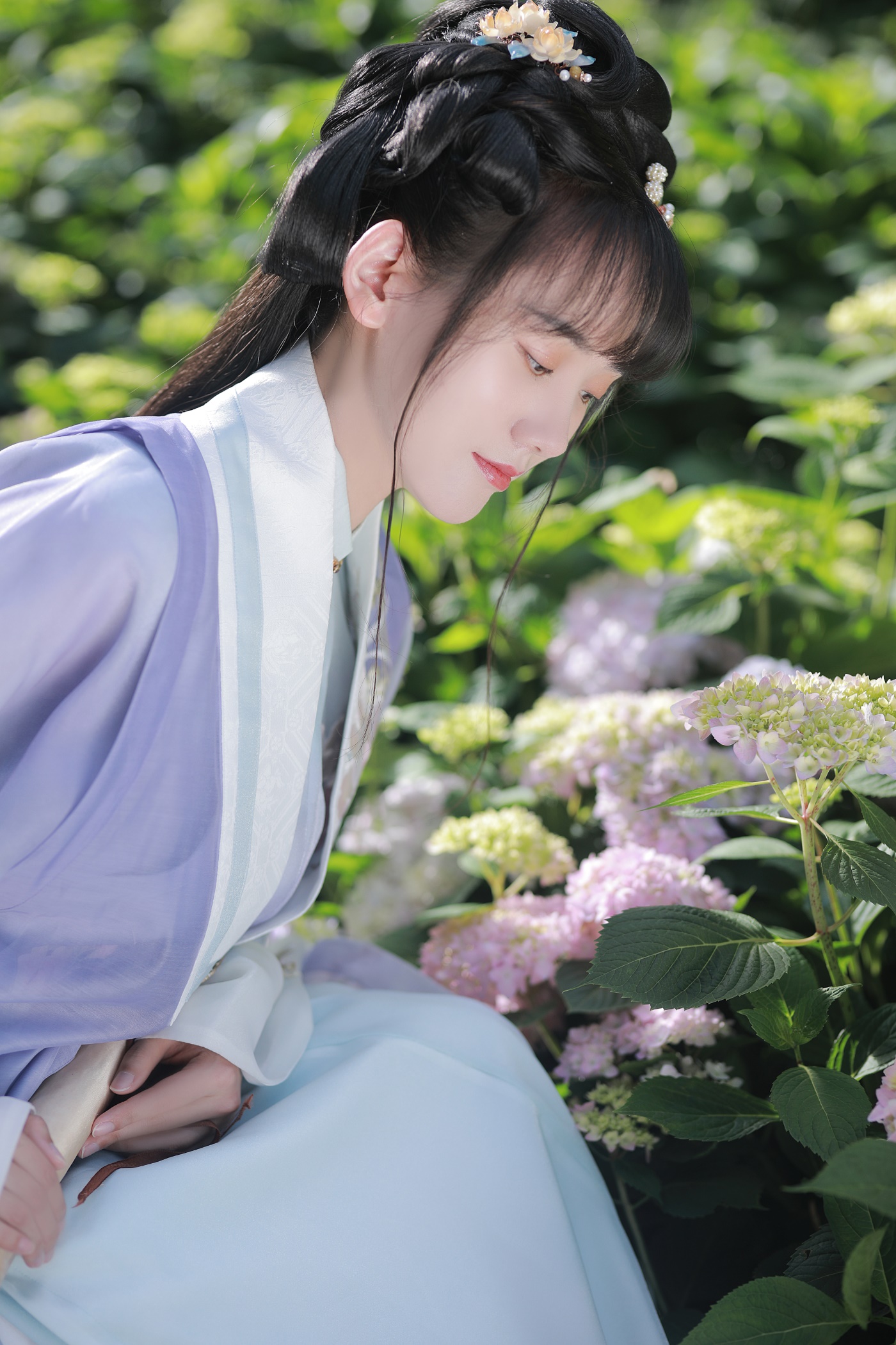 [YITUYU艺图语] 2022.07.01 风有约，花不误 甜甜阑 [22P/378MB]