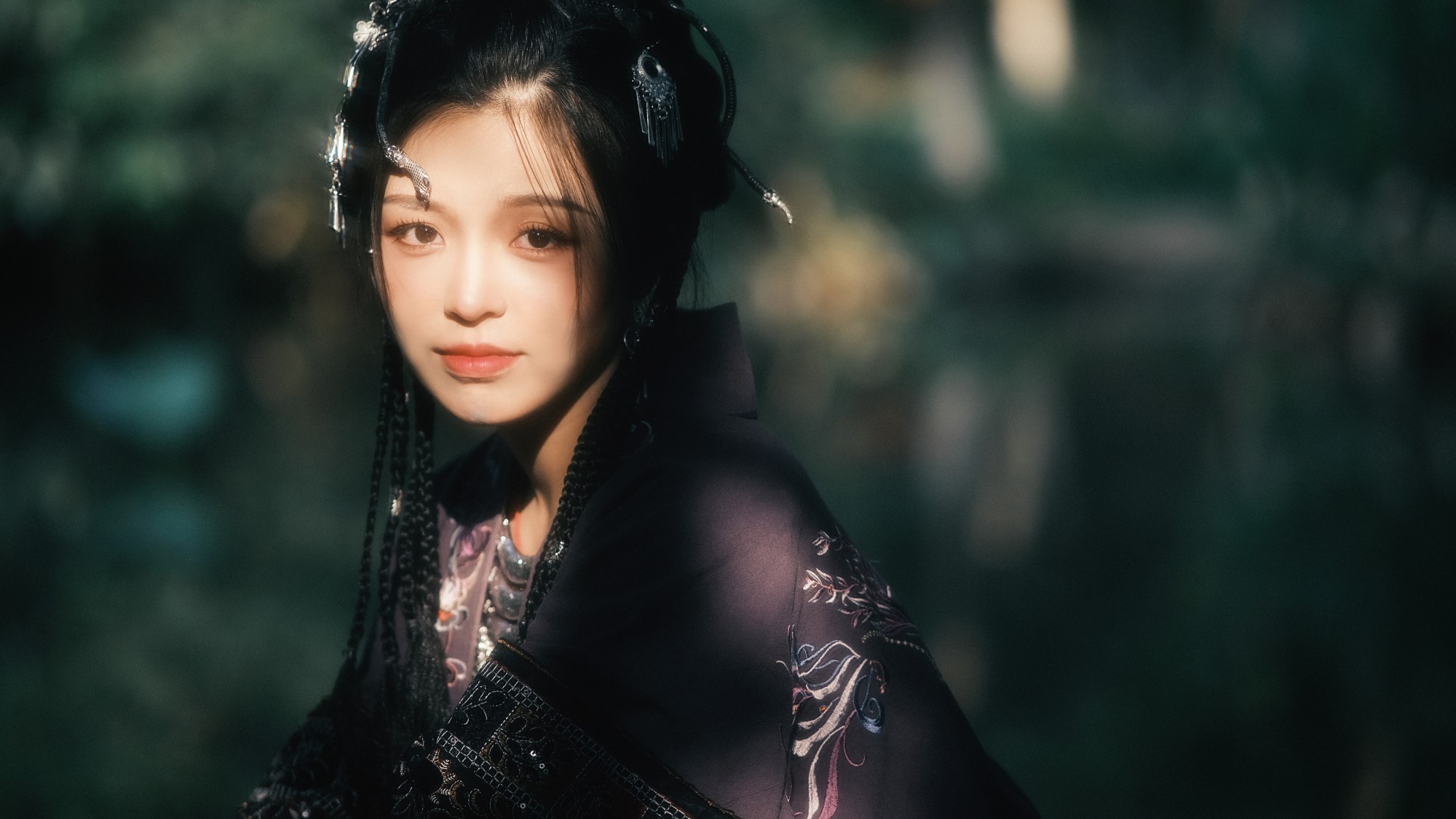 [YITUYU艺图语] 2022.07.08 苗家姑娘 proyhine [28P/335MB]